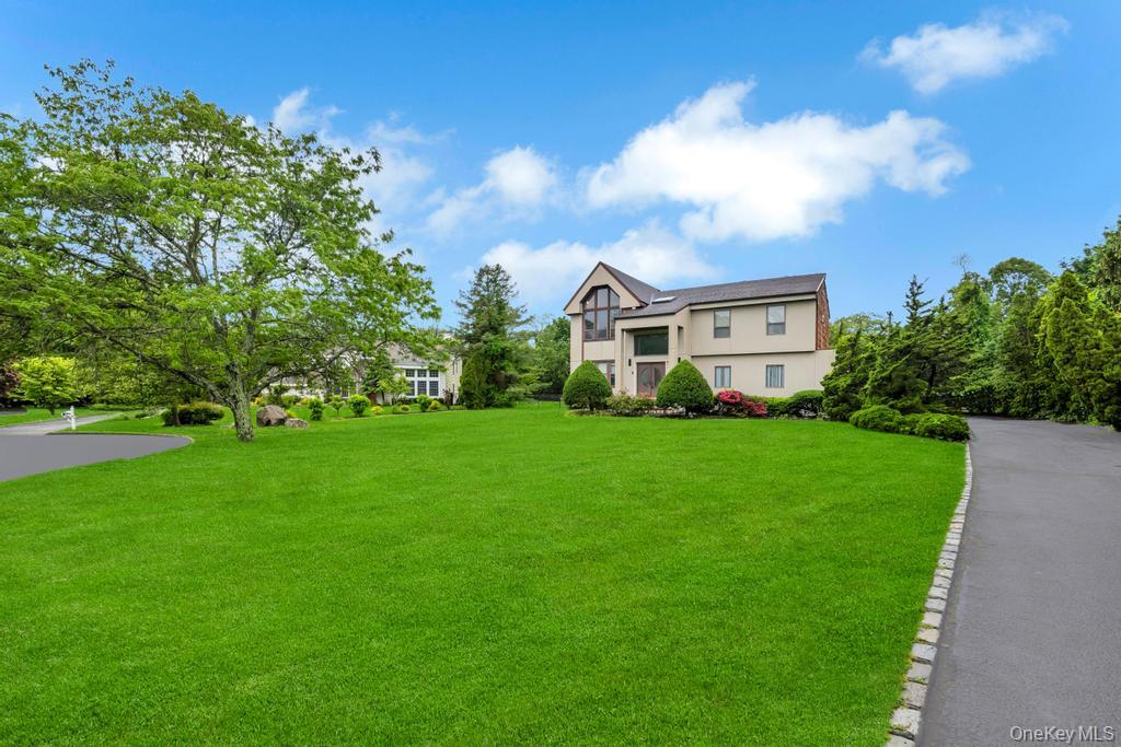 4 Bridle Court, Northport, NY 11768