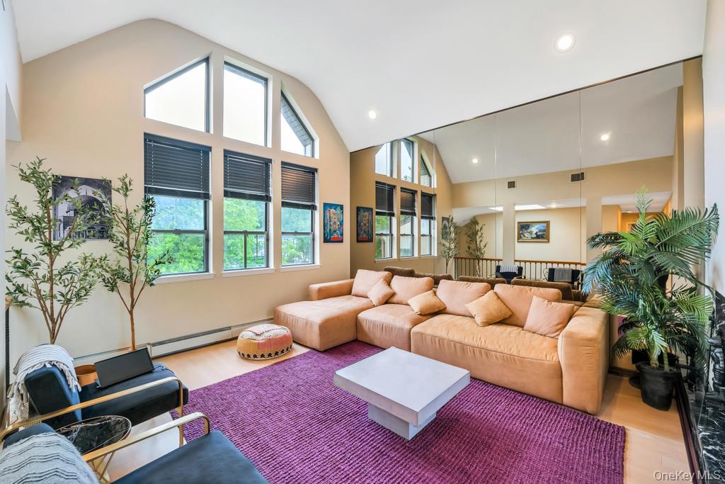 4 Bridle Court, Northport, NY 11768