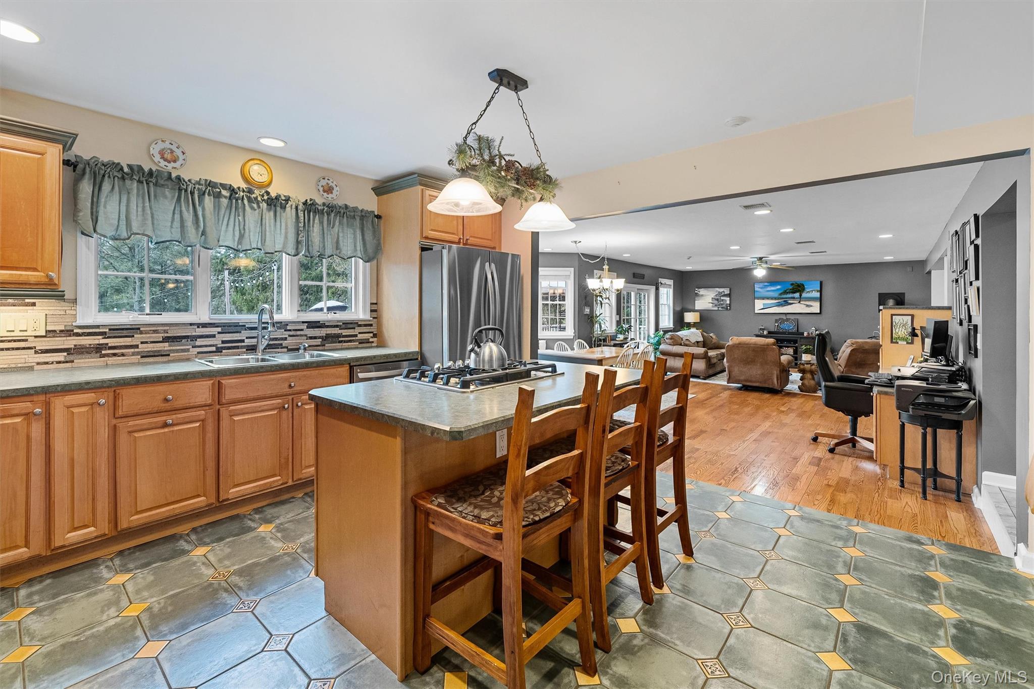 21 Mile Road, Suffern, NY 10901