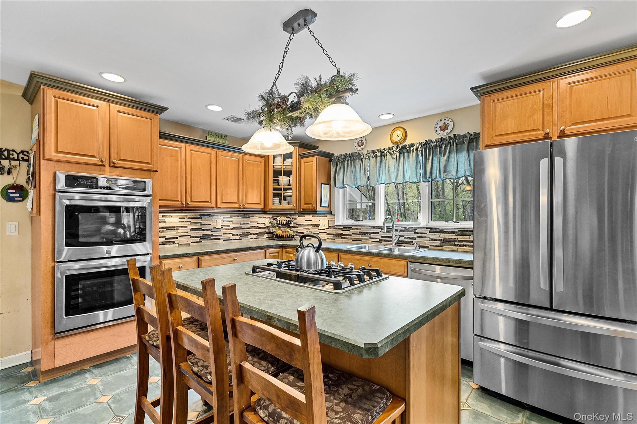 21 Mile Road, Suffern, NY 10901