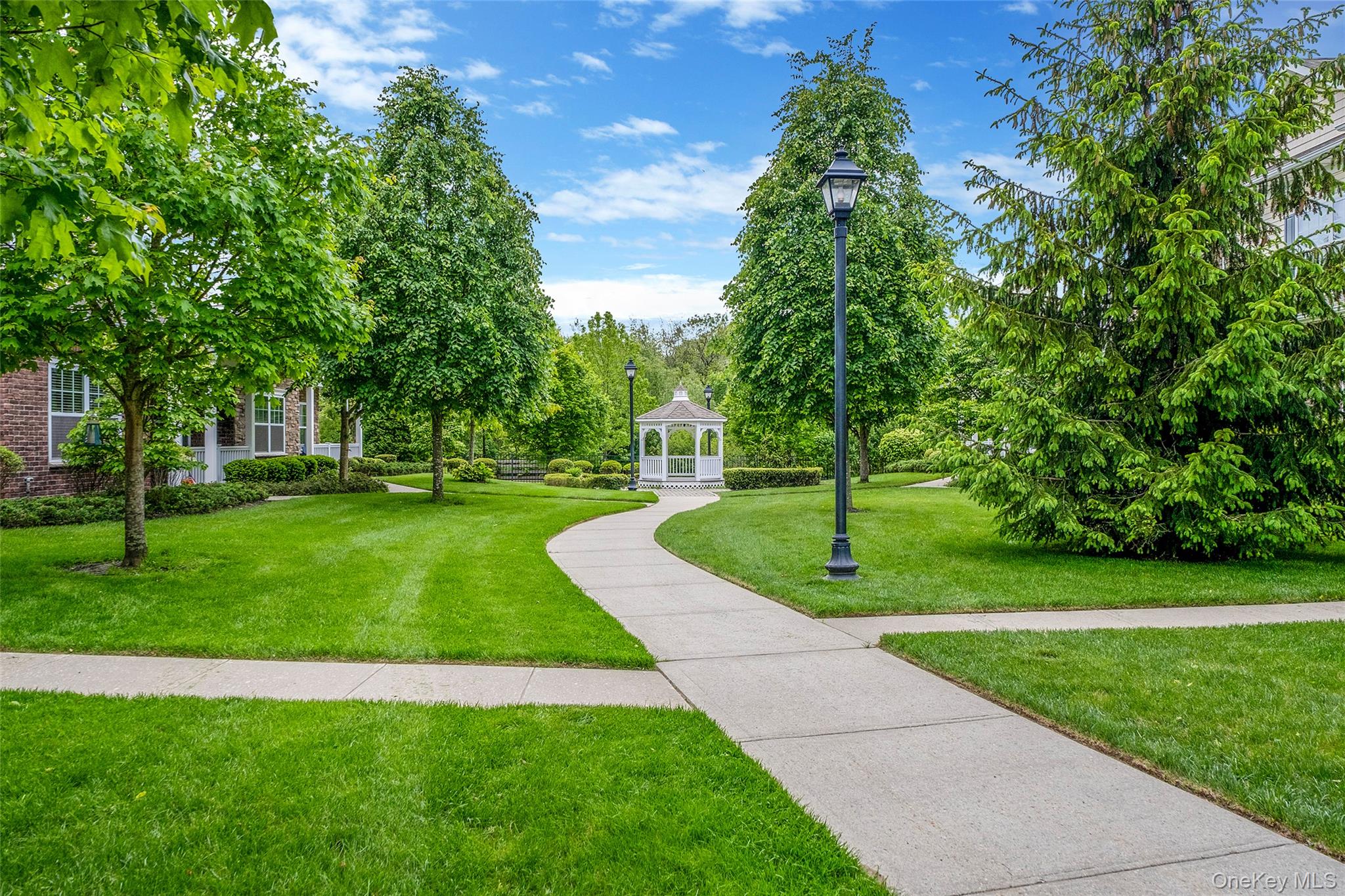 135 Rosebud Court # 135, Patchogue, NY 11772