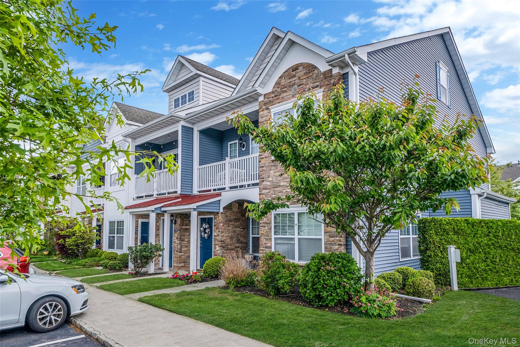 135 Rosebud Court # 135, Patchogue, NY 11772