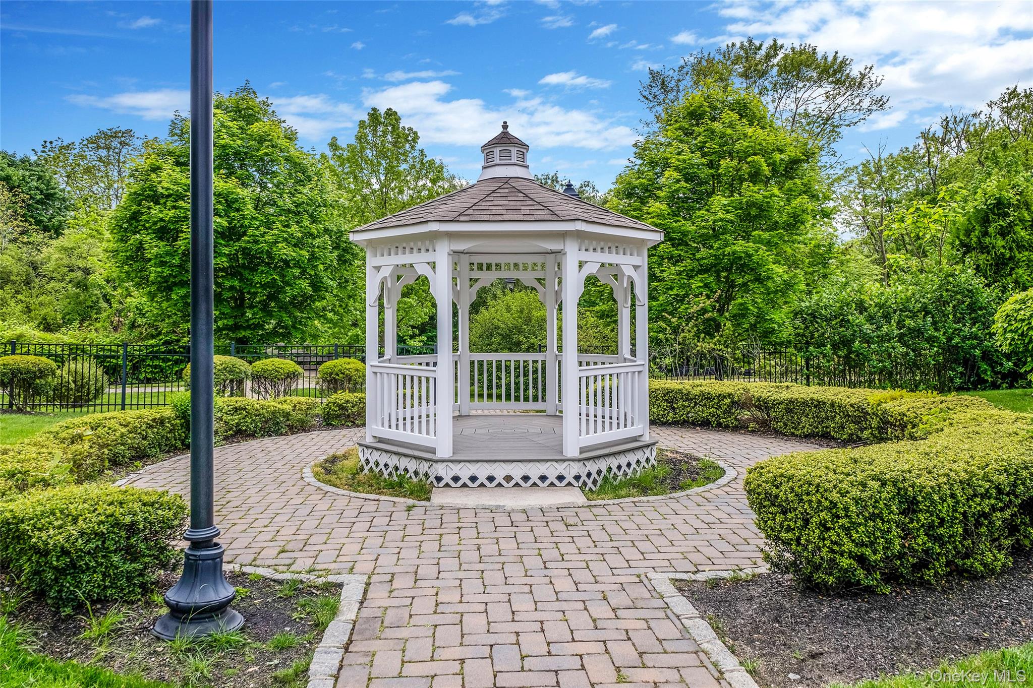 135 Rosebud Court # 135, Patchogue, NY 11772