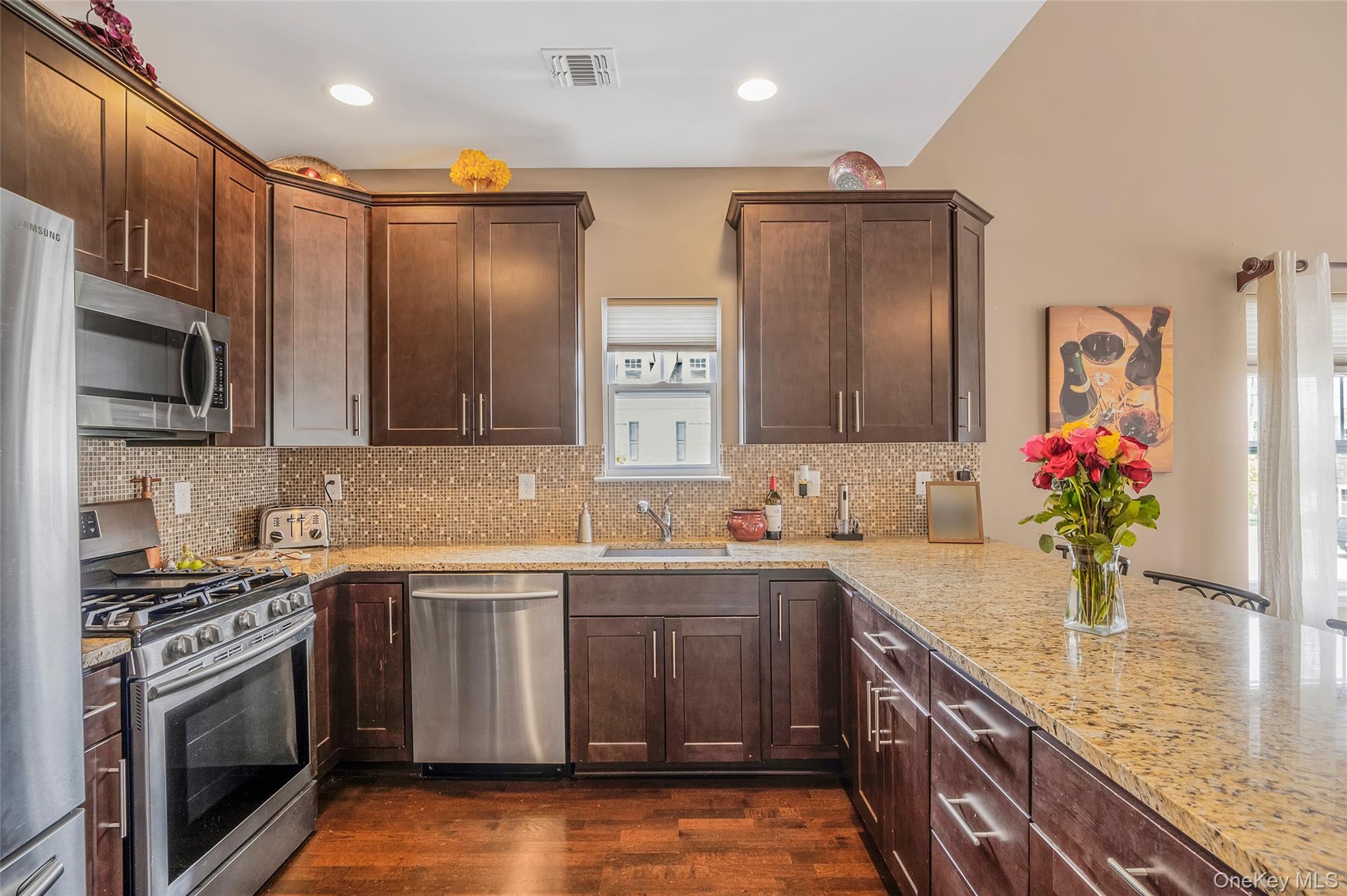 135 Rosebud Court # 135, Patchogue, NY 11772