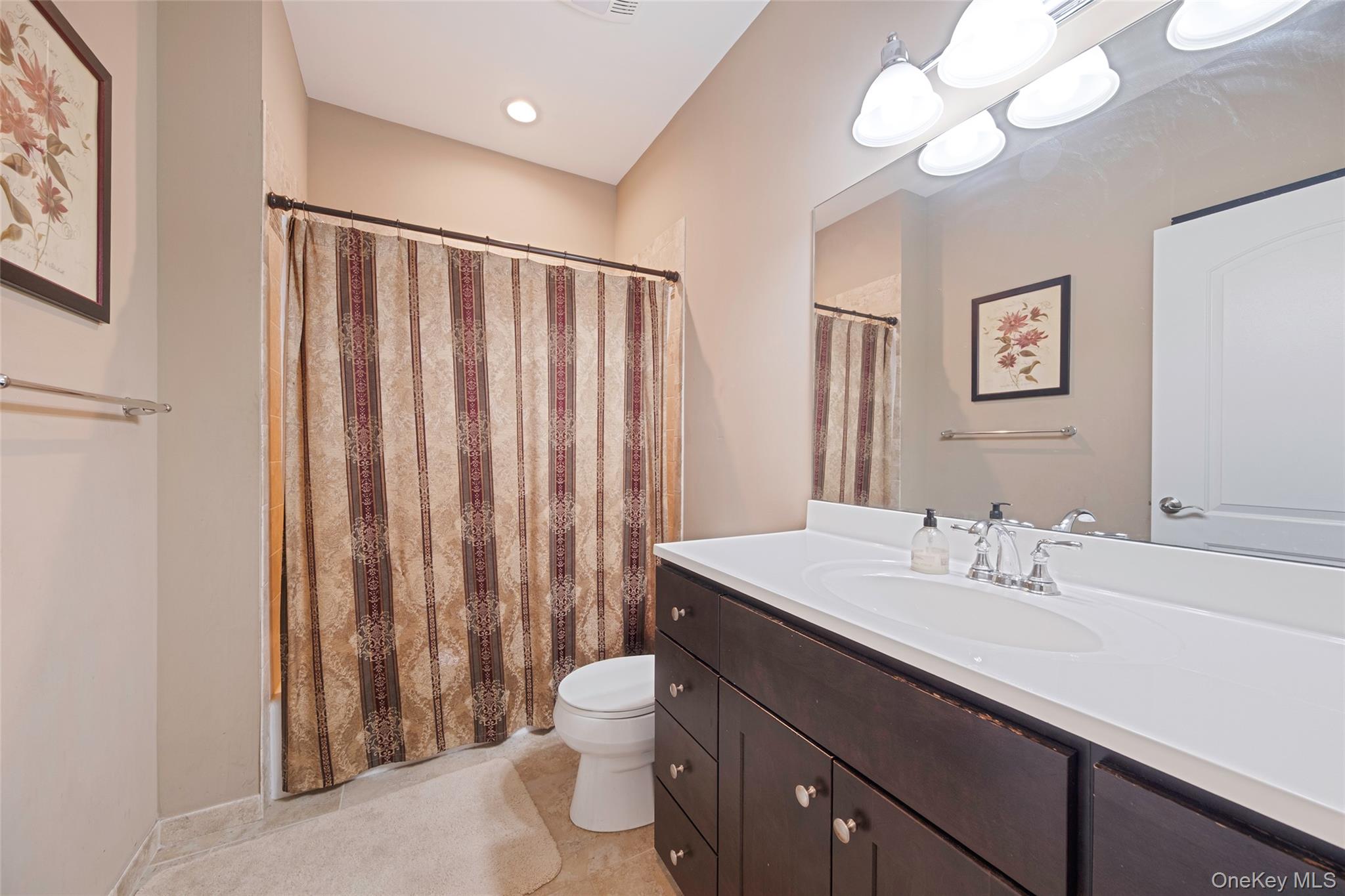 135 Rosebud Court # 135, Patchogue, NY 11772