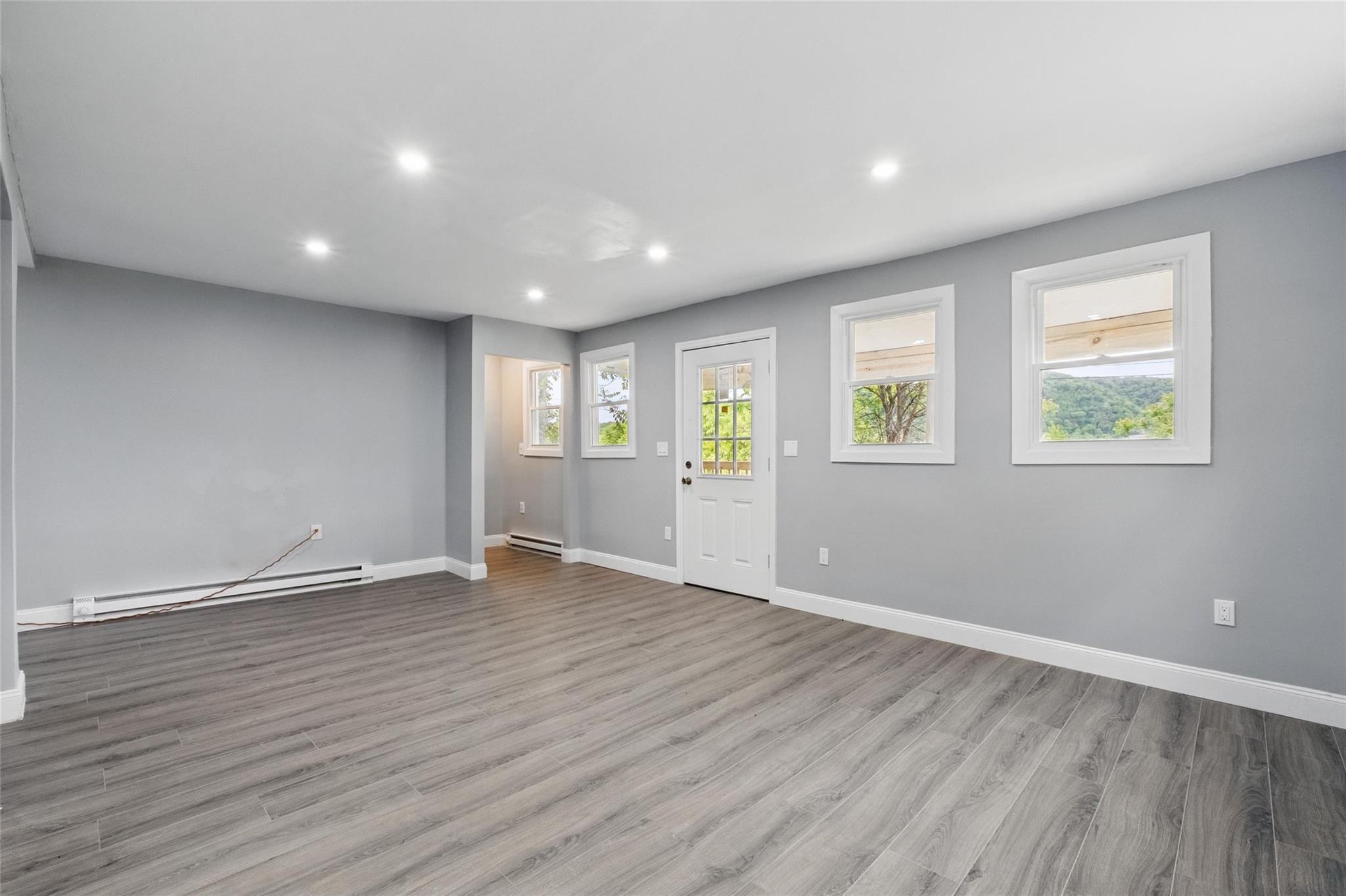 809 Broadway/Route 9W, Ulster Park, NY 12487