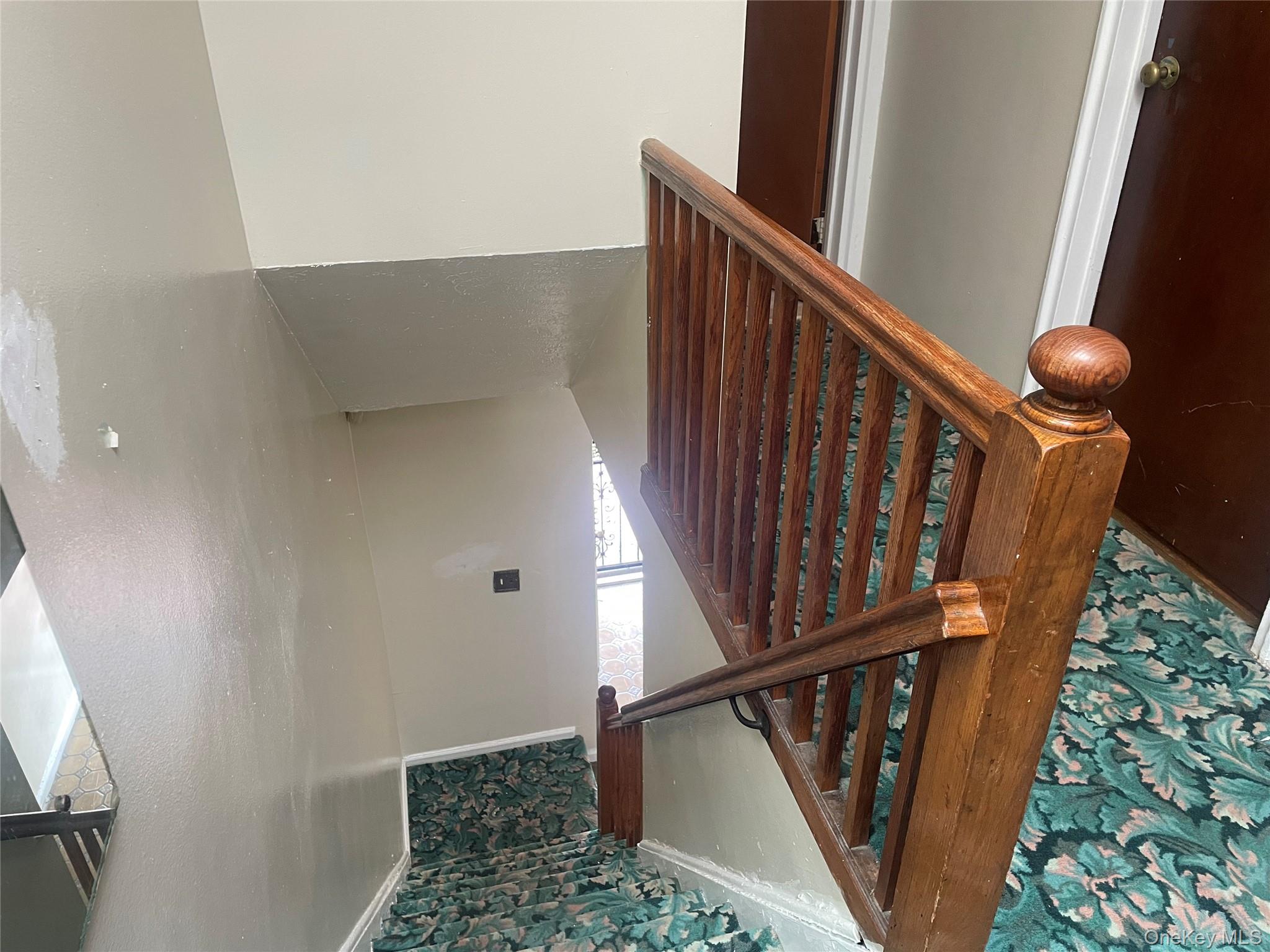 1037 E 214th Street, Bronx, NY 10469