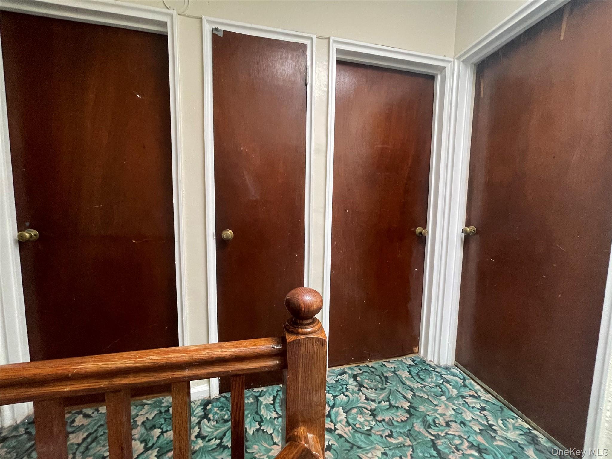 1037 E 214th Street, Bronx, NY 10469