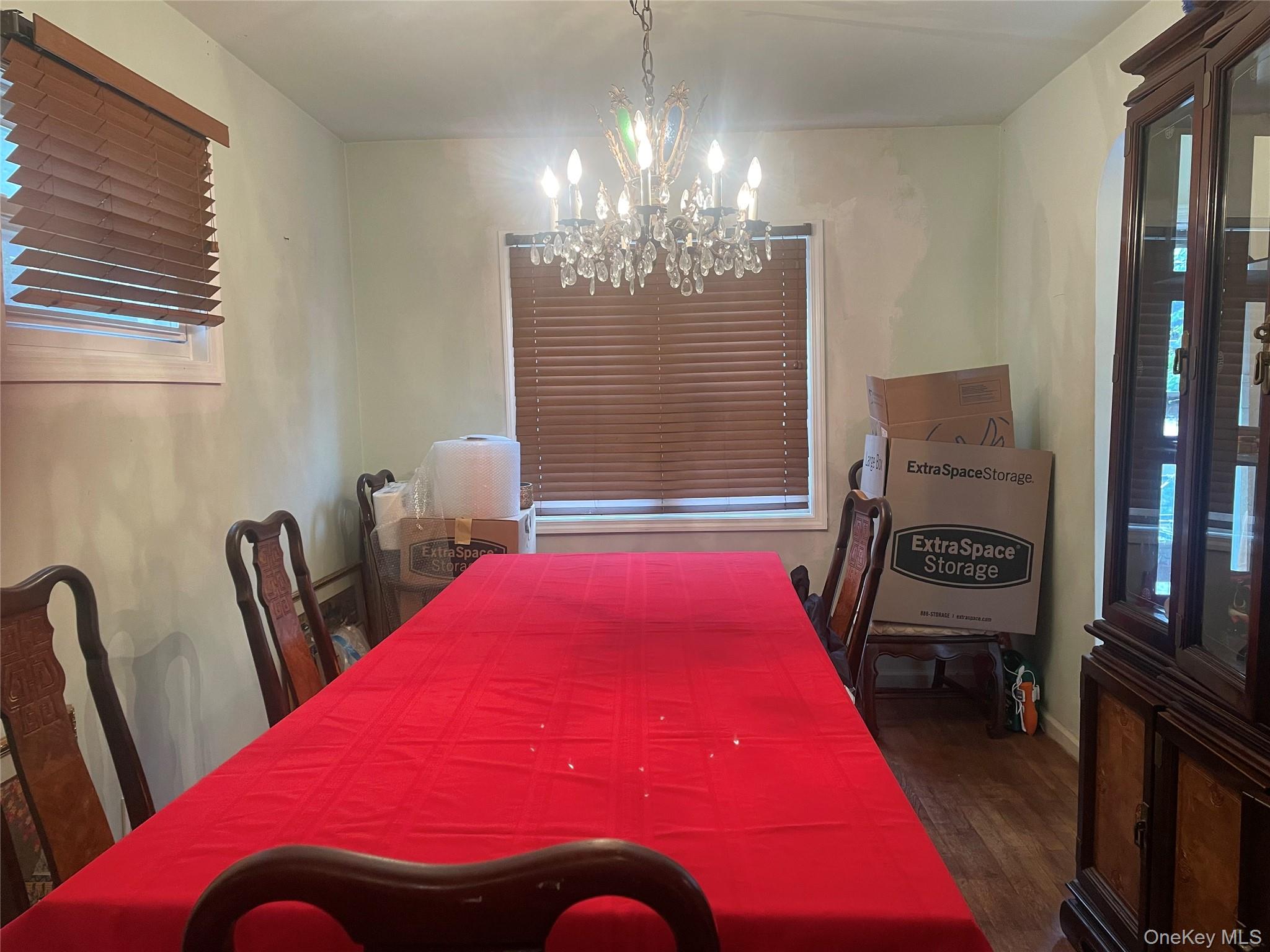 1037 E 214th Street, Bronx, NY 10469