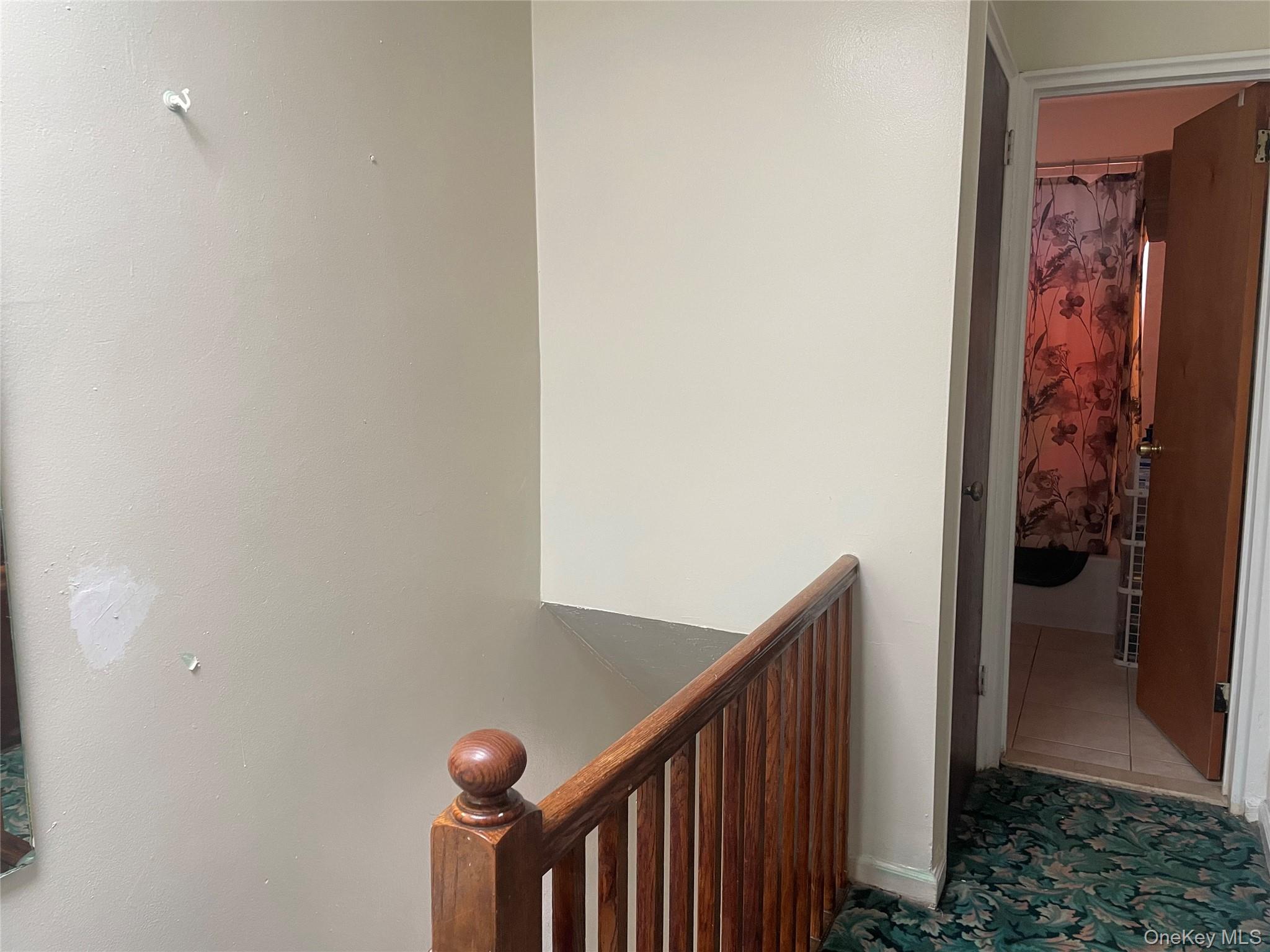 1037 E 214th Street, Bronx, NY 10469