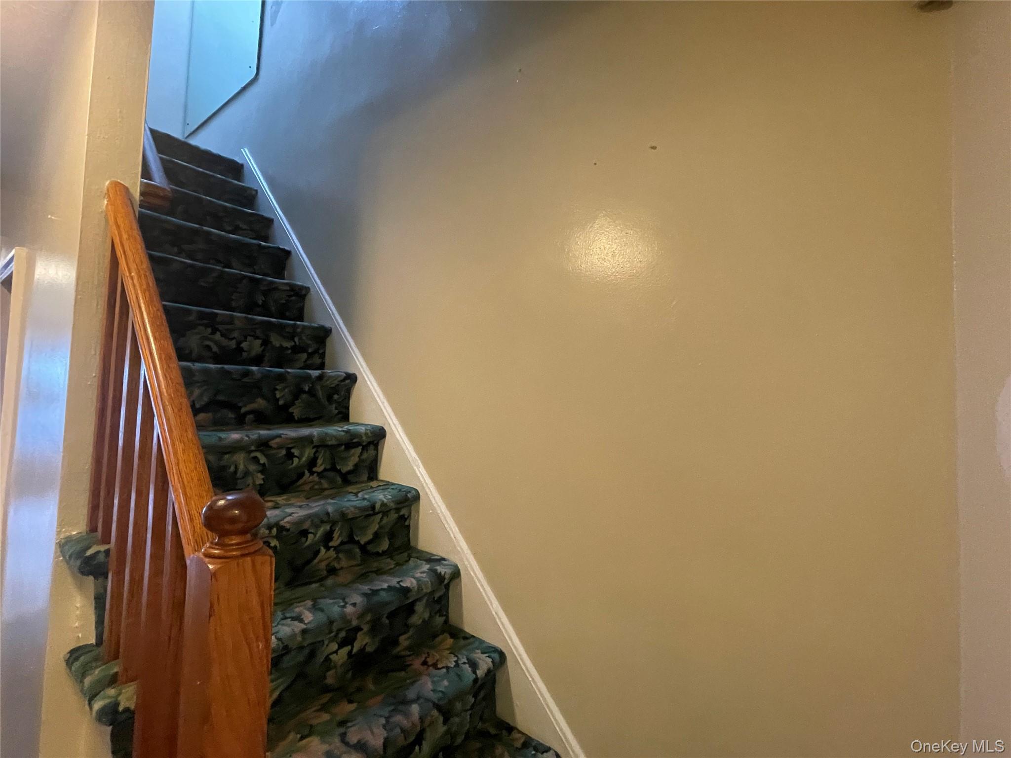 1037 E 214th Street, Bronx, NY 10469