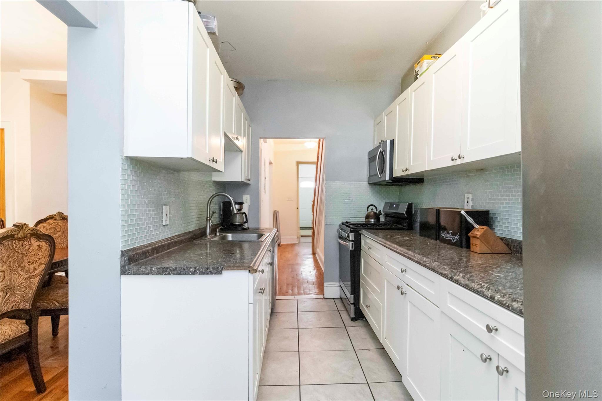 806 New Jersey Avenue, Brooklyn, NY 11207