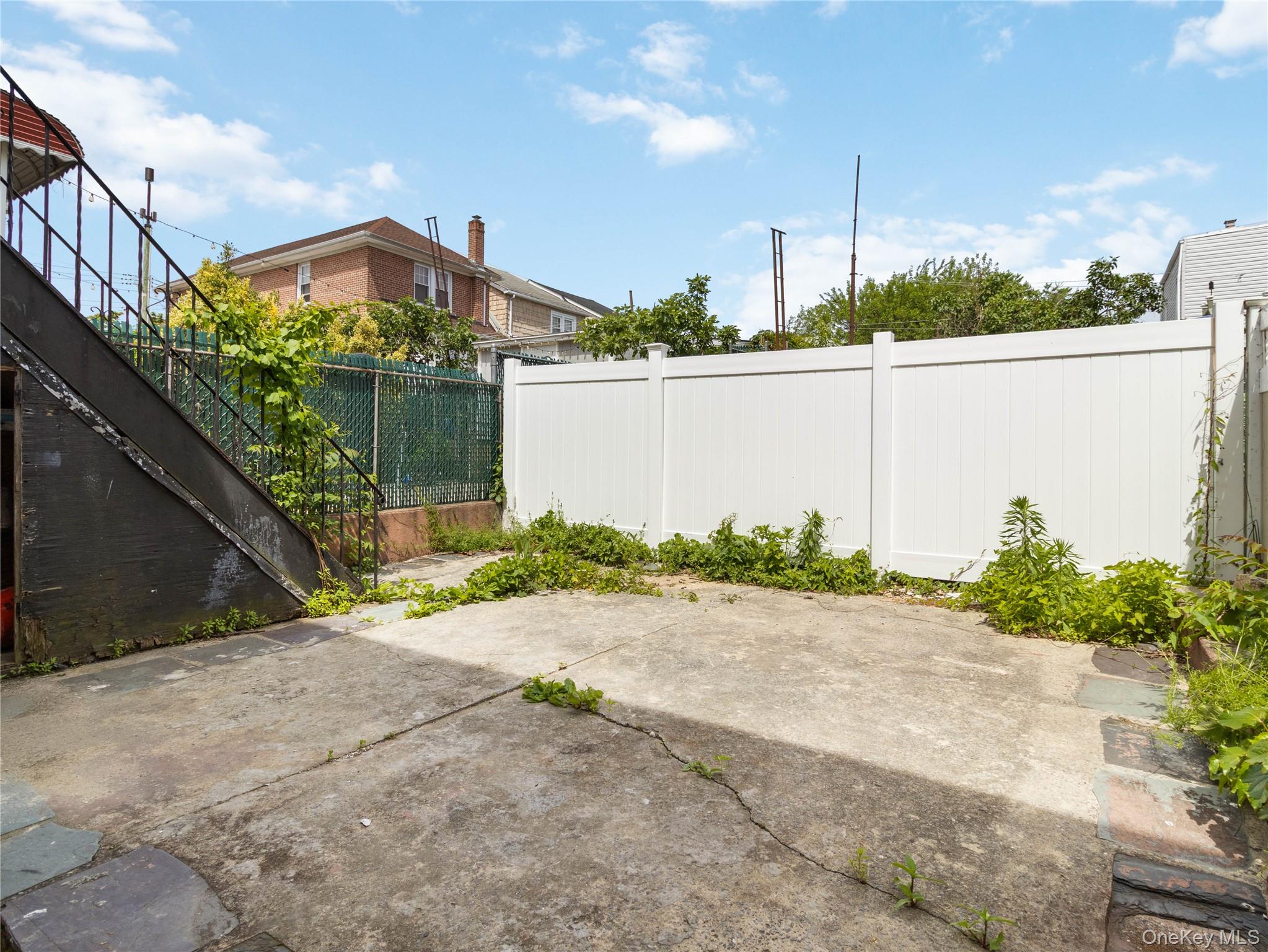 987 Pierce Avenue, Bronx, NY 10462