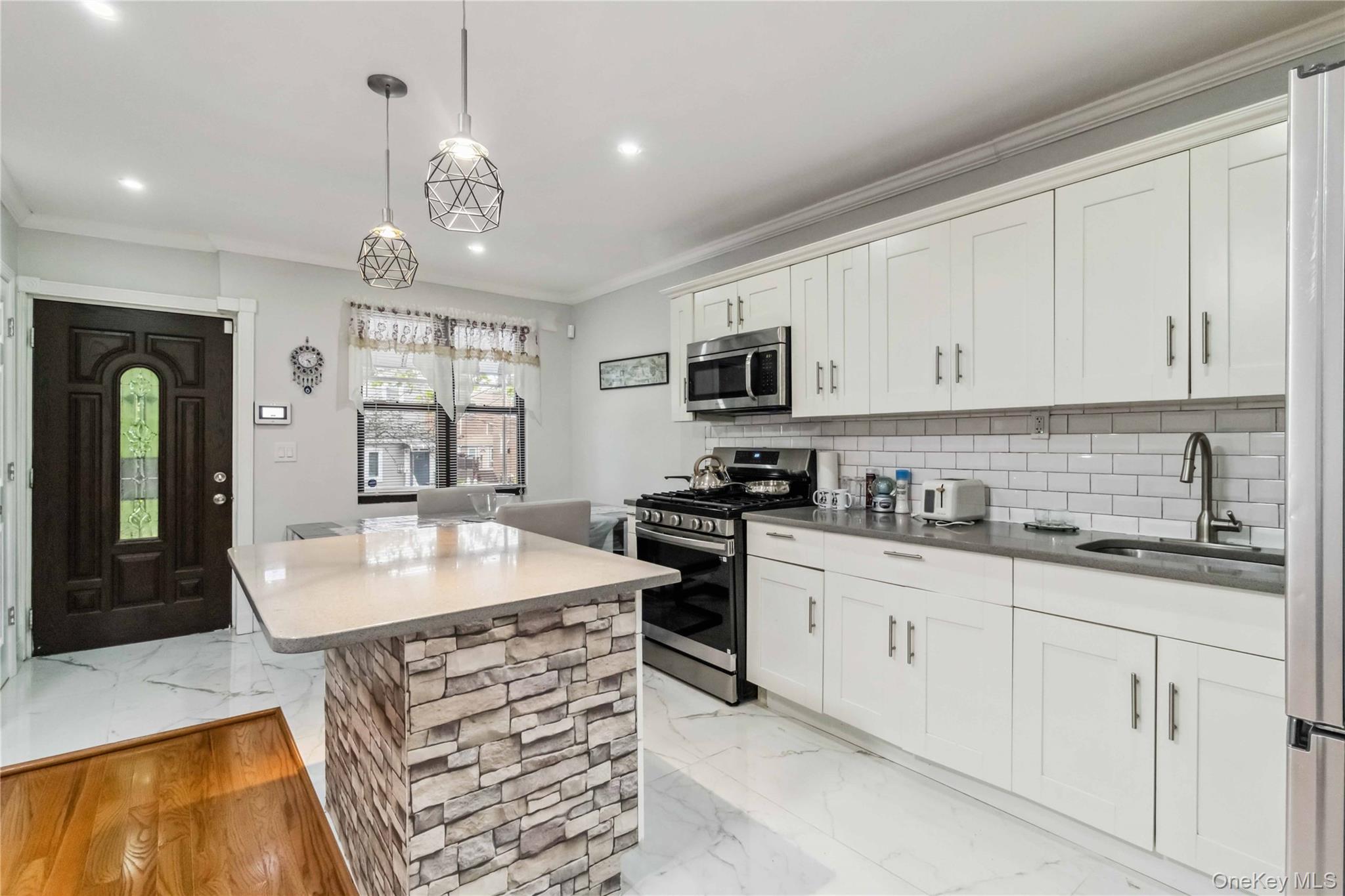 987 Pierce Avenue, Bronx, NY 10462