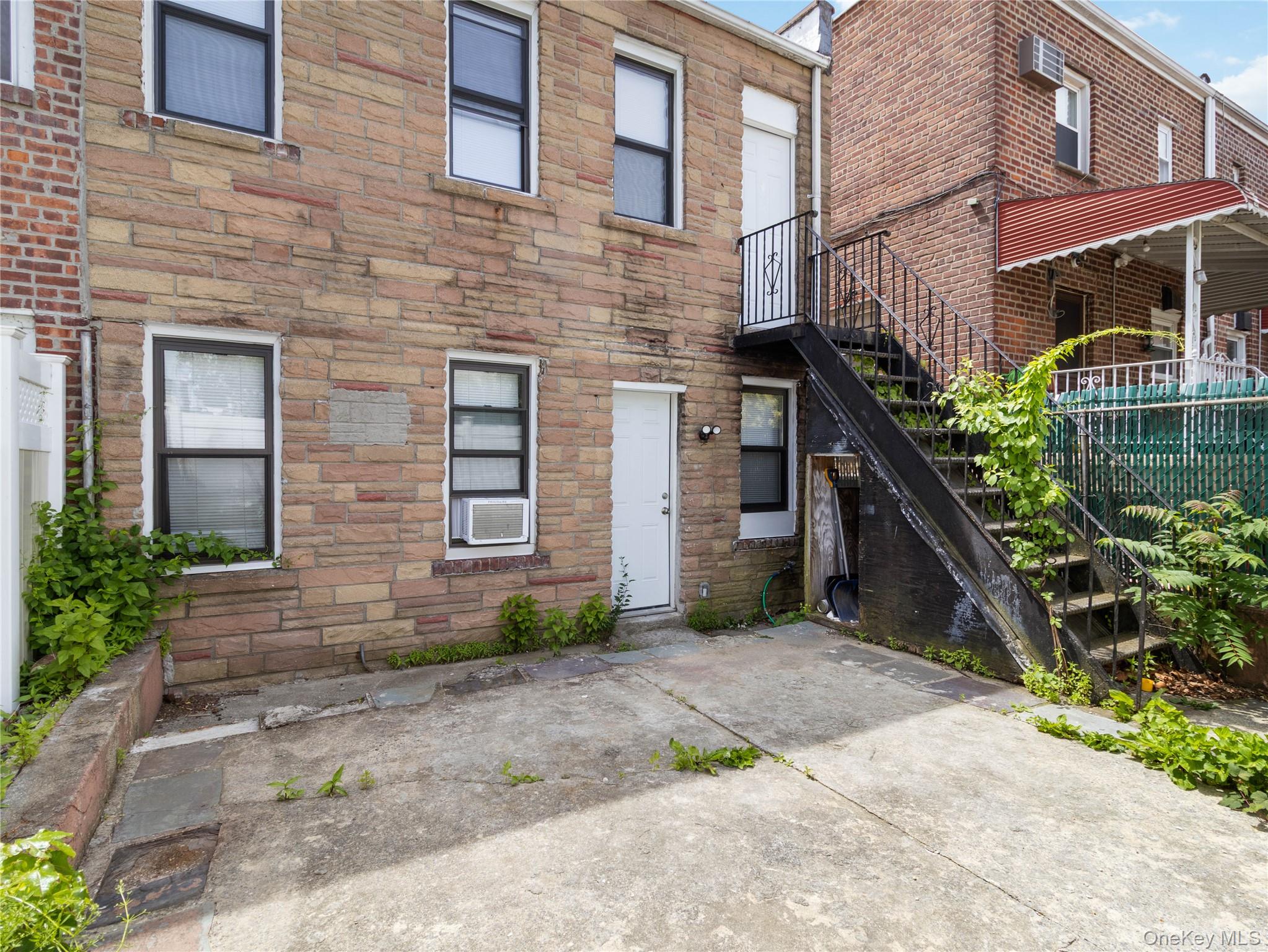 987 Pierce Avenue, Bronx, NY 10462