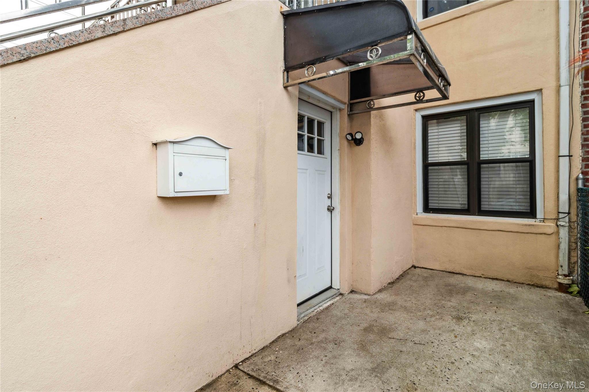 987 Pierce Avenue, Bronx, NY 10462