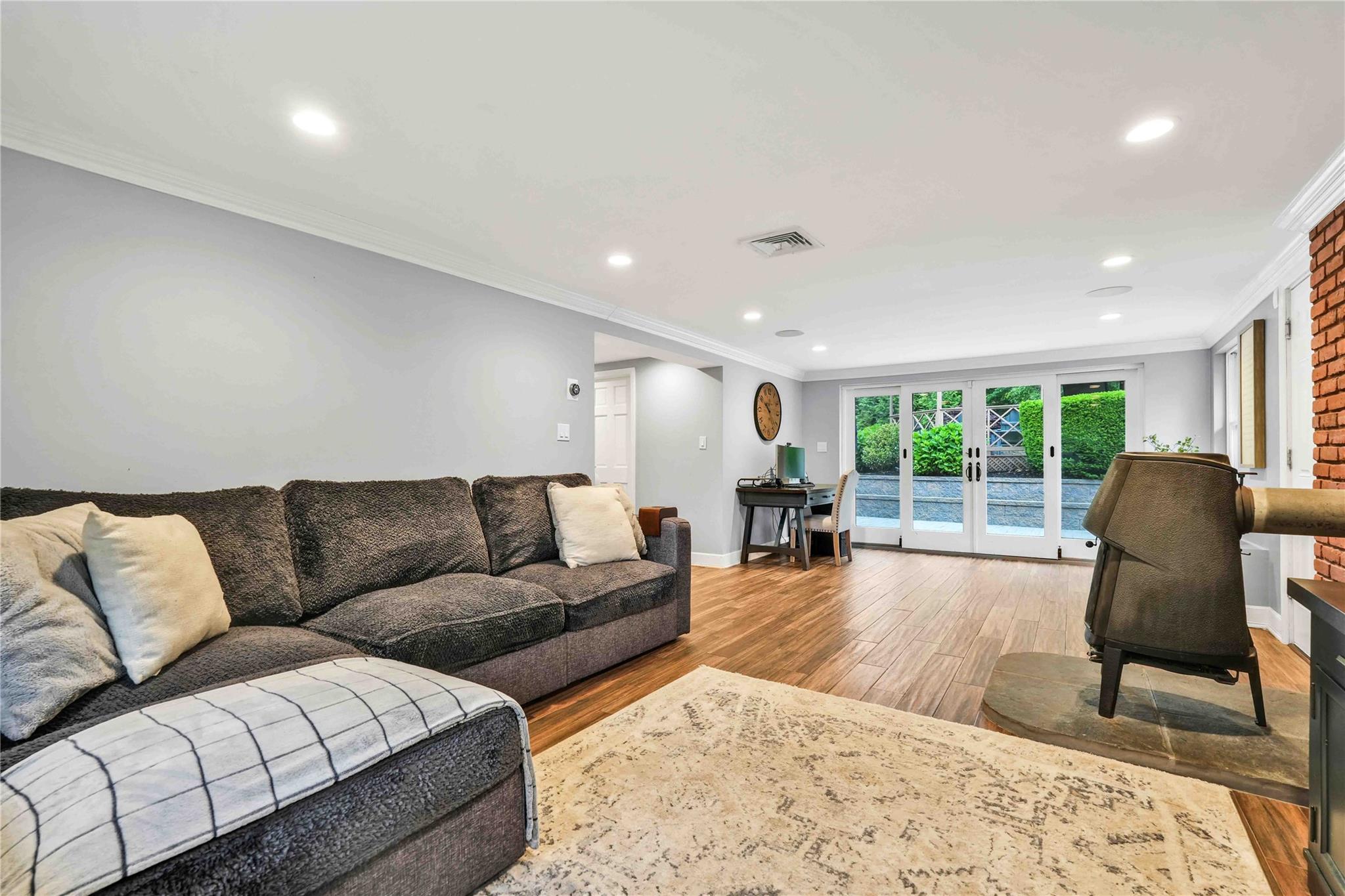 69 Bankside Drive, Centerport, NY 11721