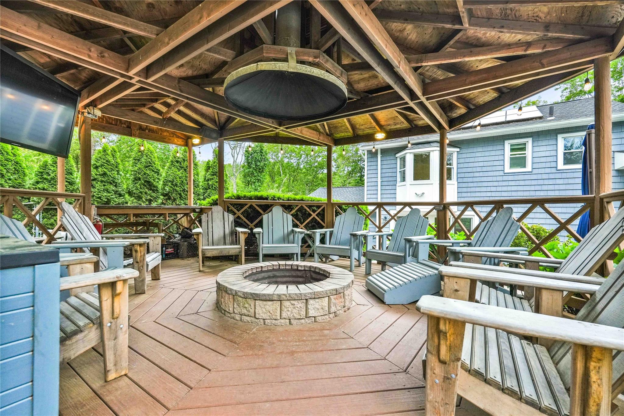 69 Bankside Drive, Centerport, NY 11721