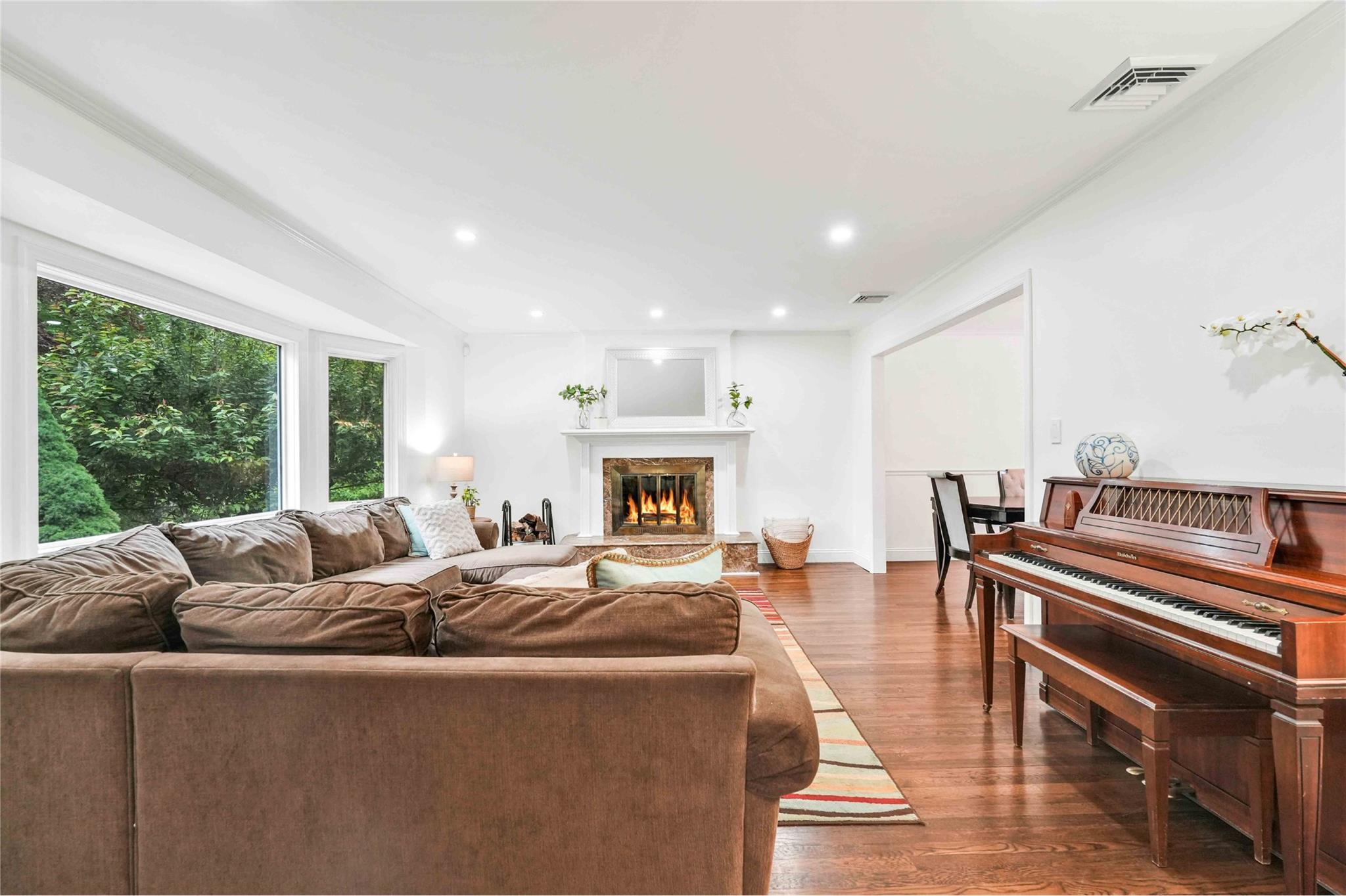 69 Bankside Drive, Centerport, NY 11721