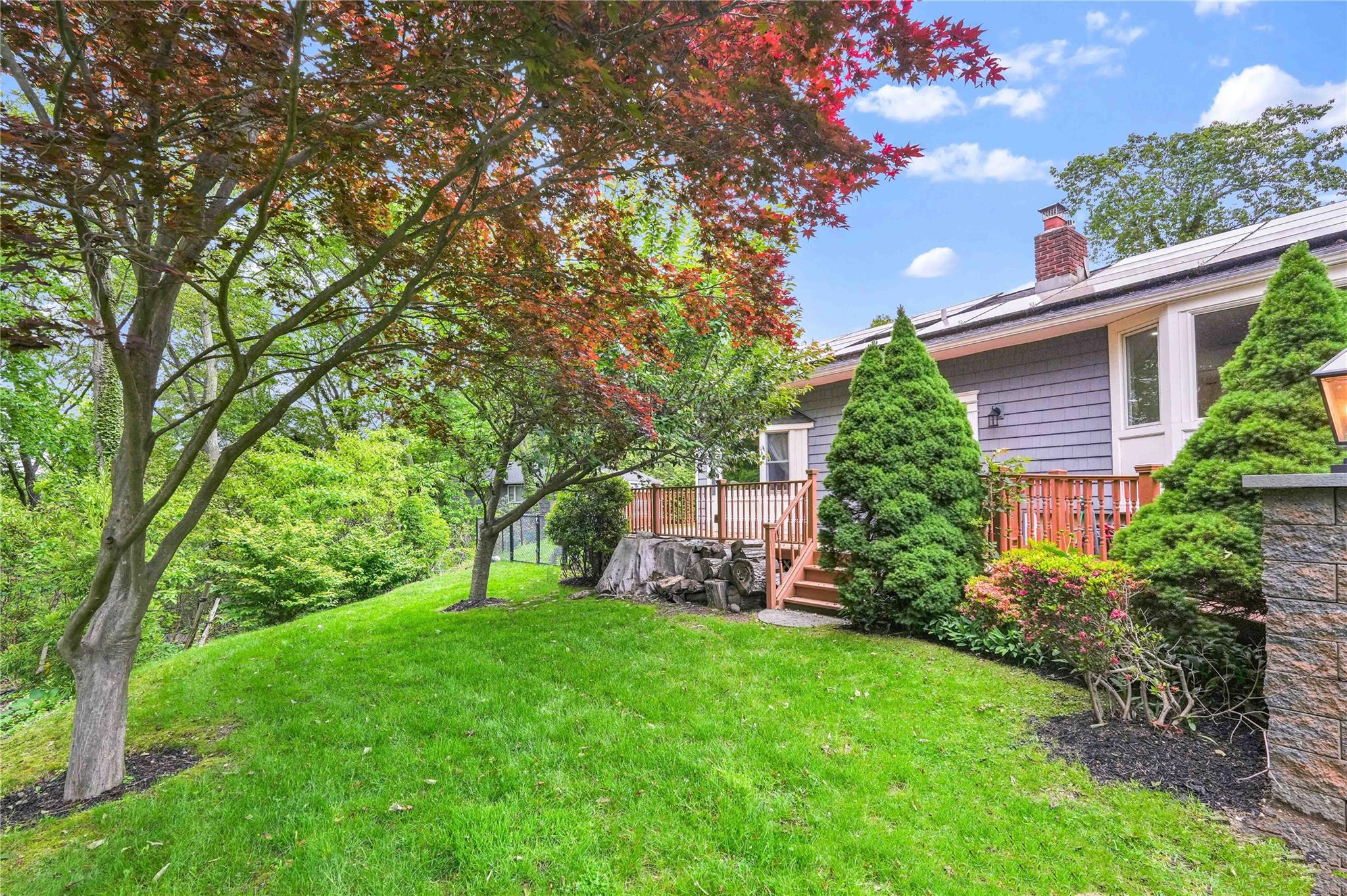 69 Bankside Drive, Centerport, NY 11721