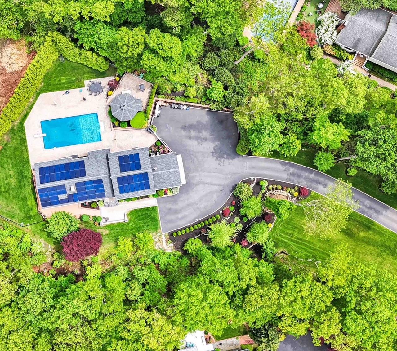 69 Bankside Drive, Centerport, NY 11721