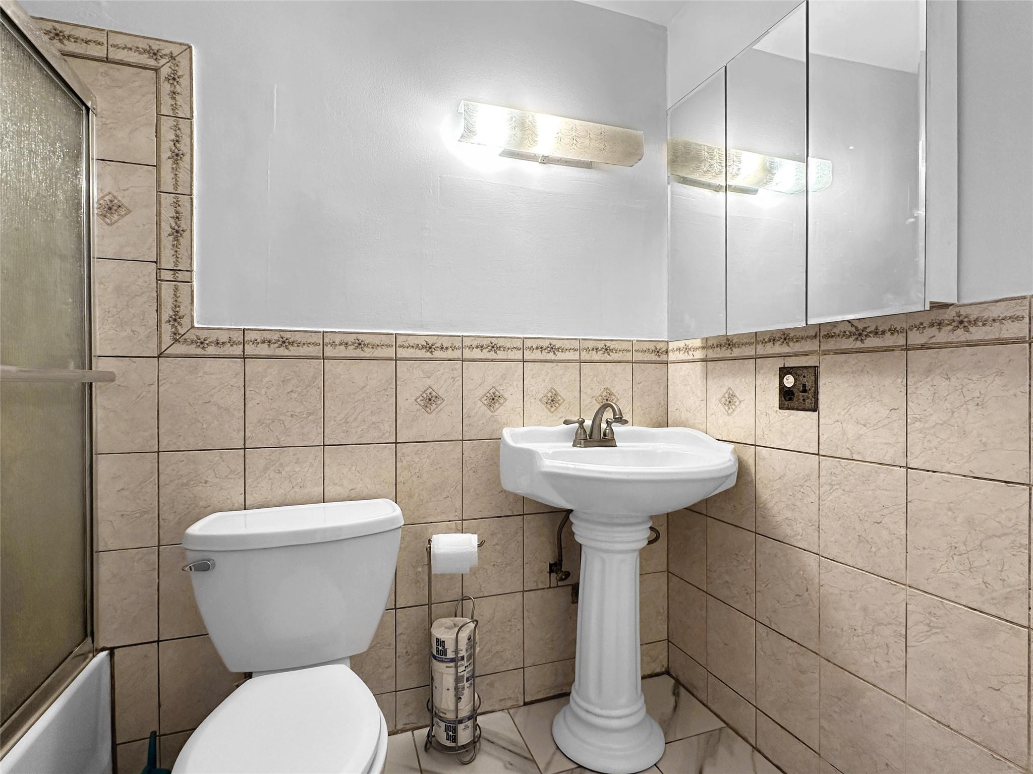 8006 47th Avenue # 5A, Elmhurst, NY 11373