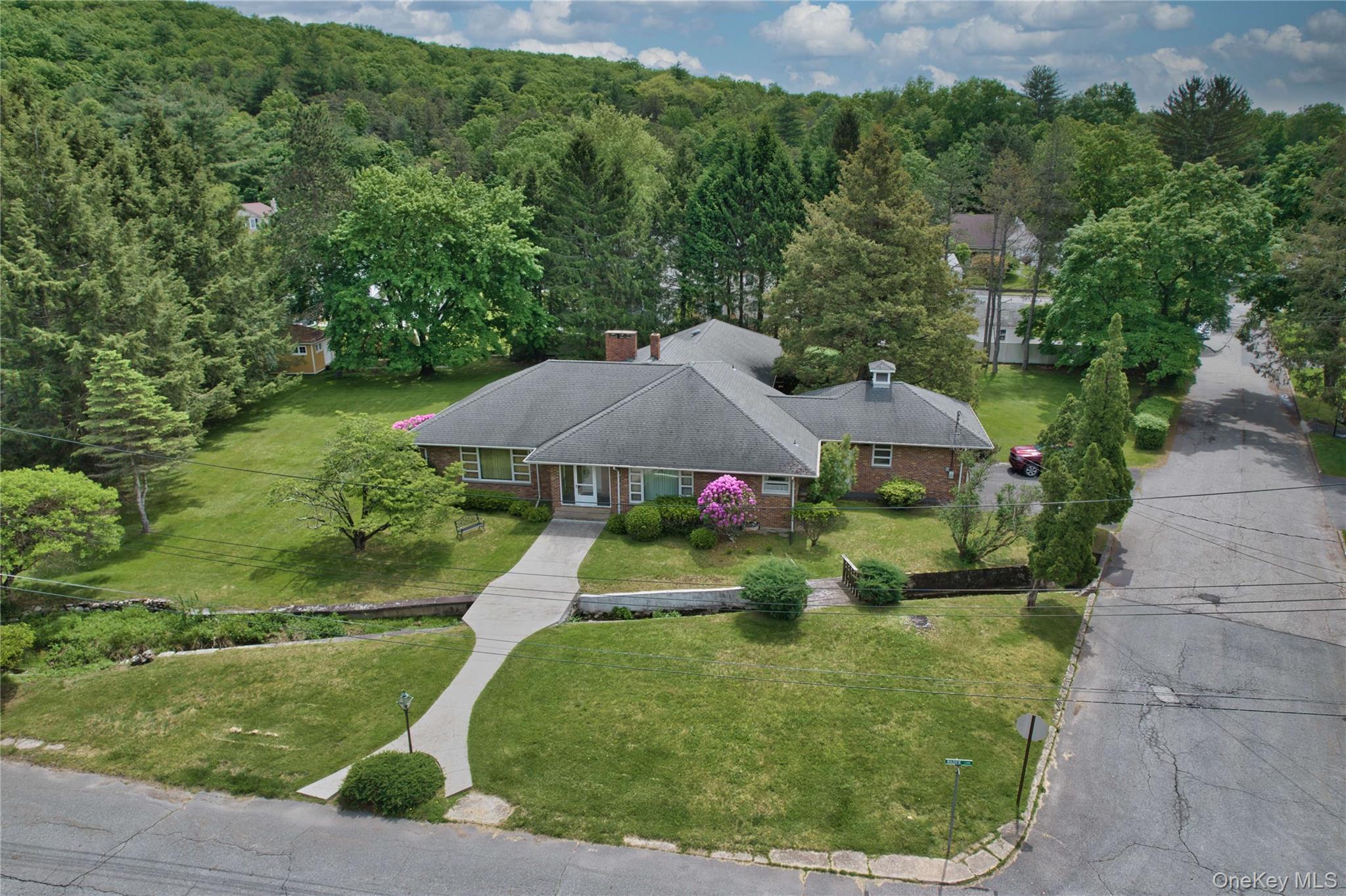 29 Maiden Lane, Port Jervis, NY 12771