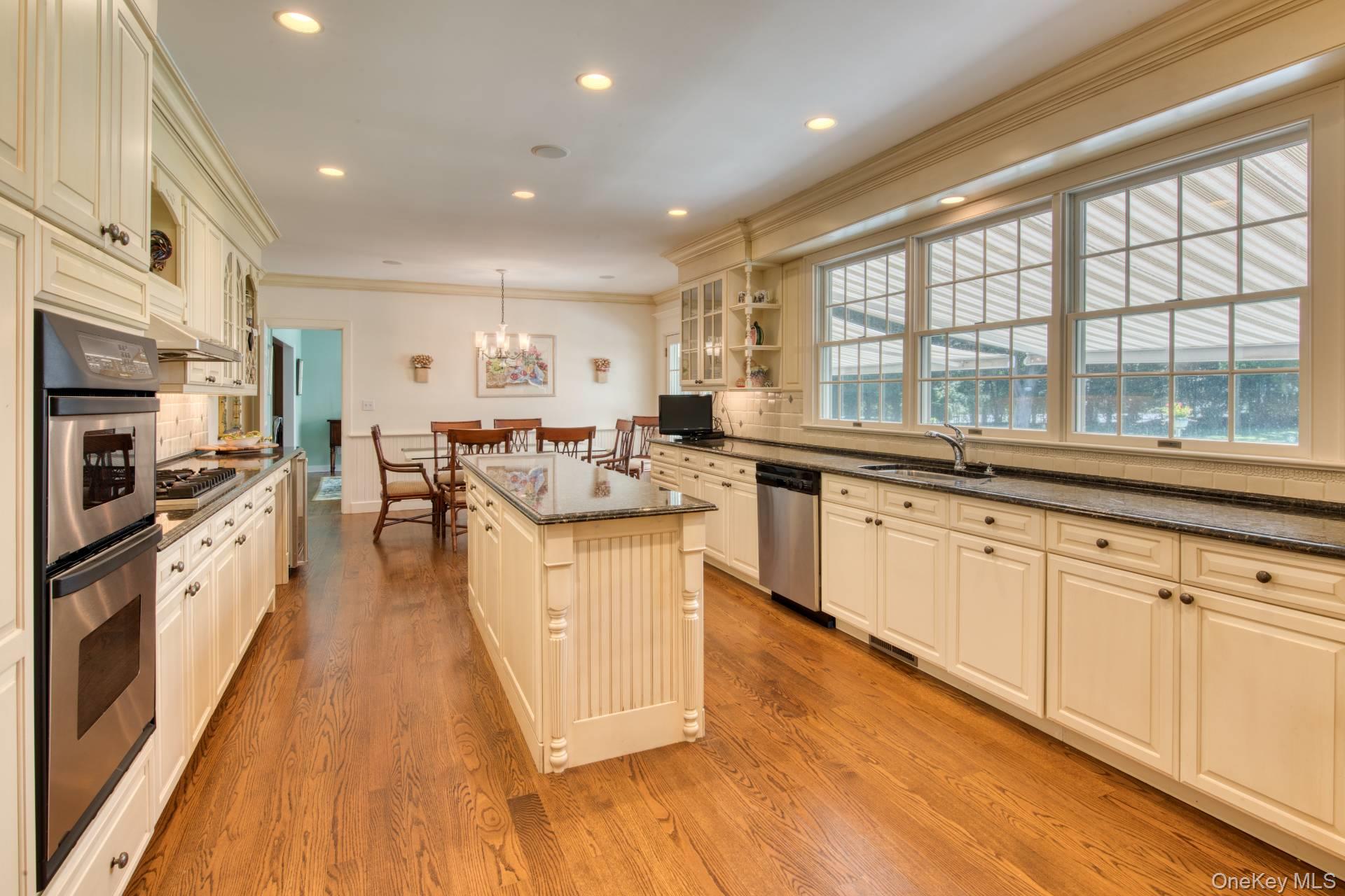 73 South Road, Westhampton Beach, NY 11978