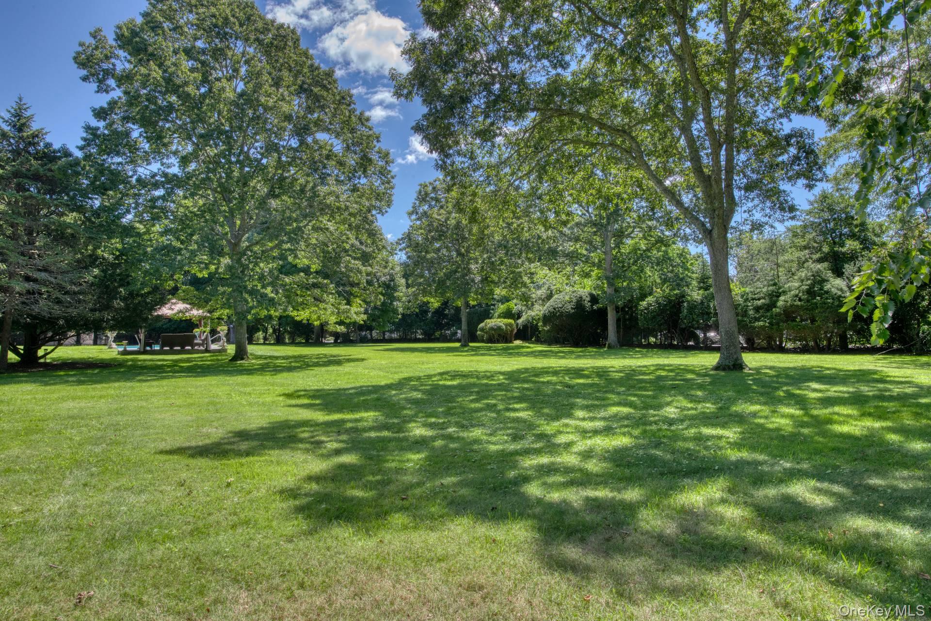 73 South Road, Westhampton Beach, NY 11978