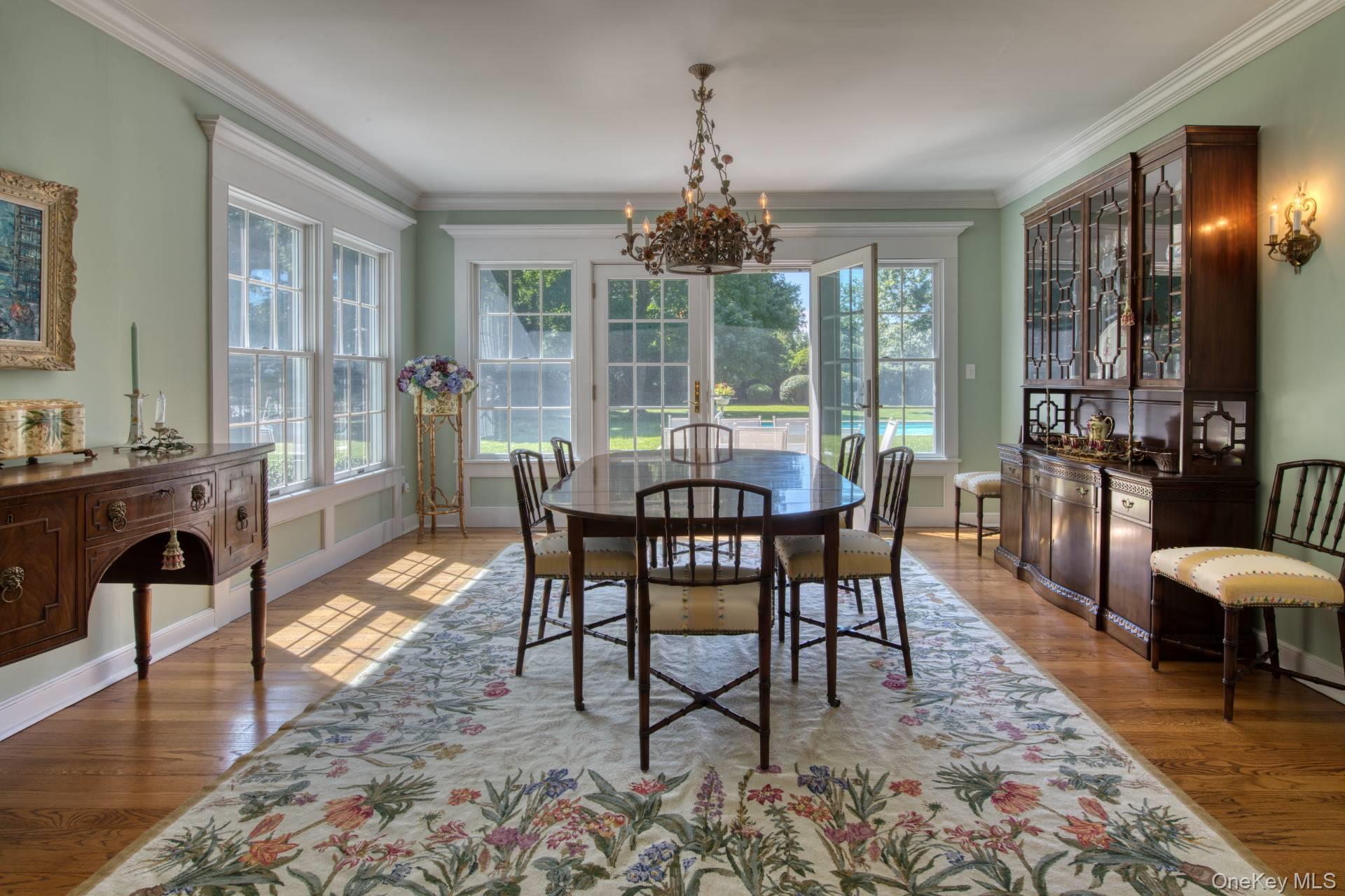 73 South Road, Westhampton Beach, NY 11978