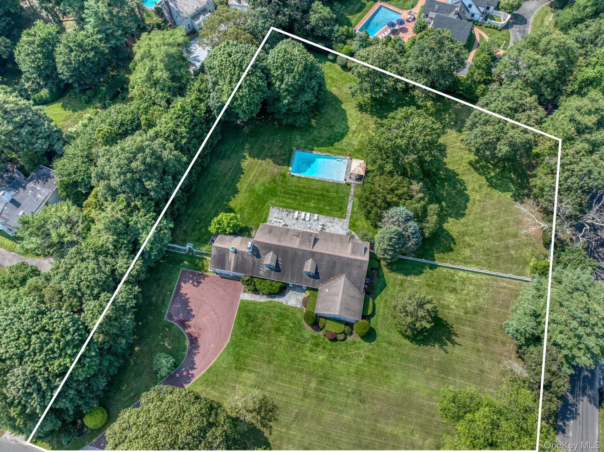 73 South Road, Westhampton Beach, NY 11978