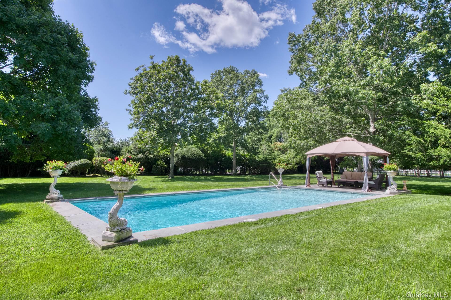 73 South Road, Westhampton Beach, NY 11978