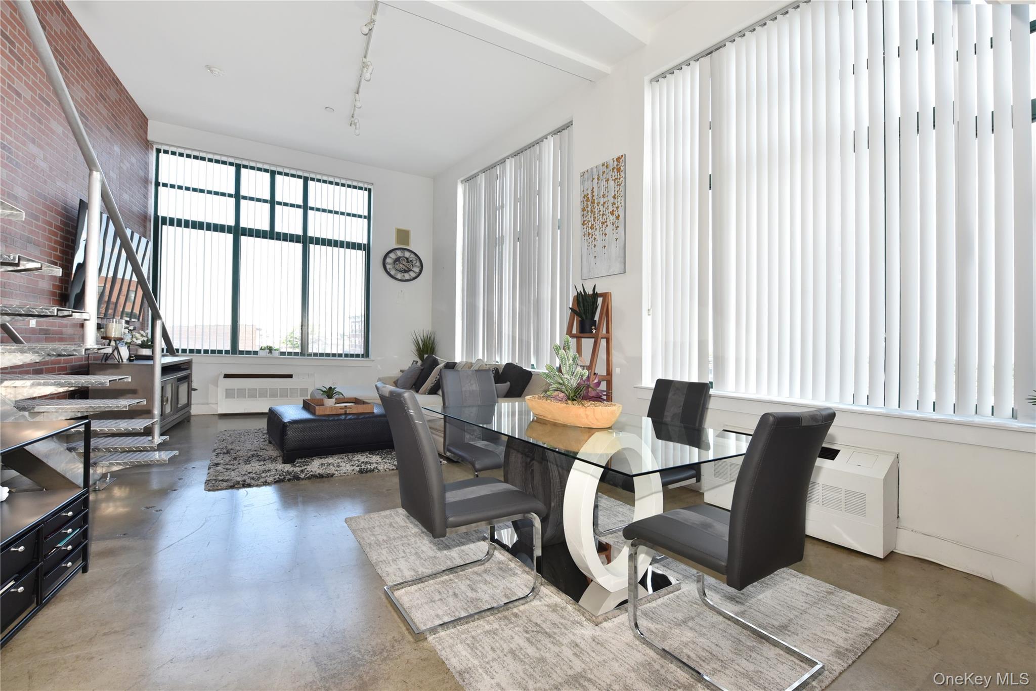 70 S Main Street # 307-PH, Freeport, NY 11520