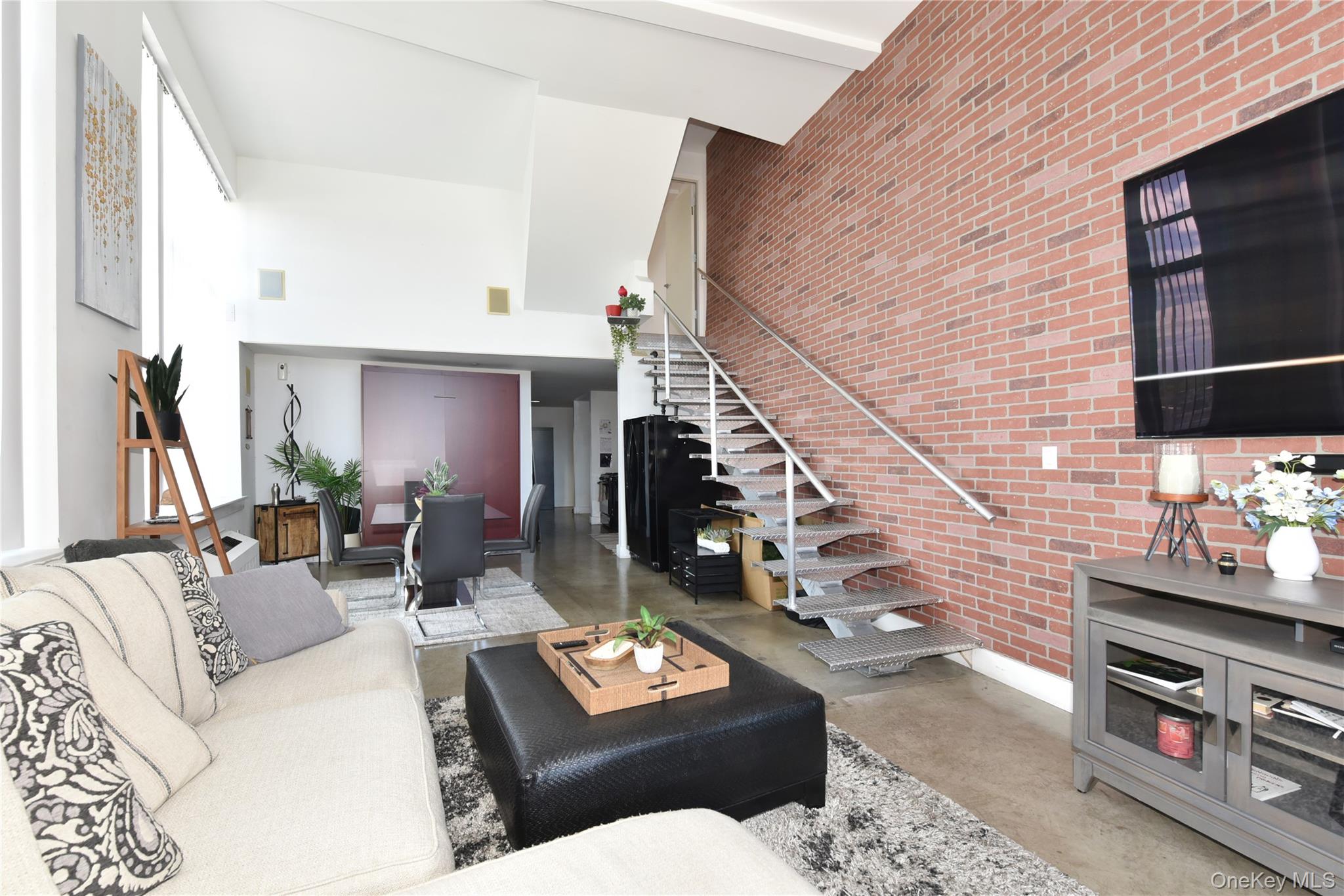 70 S Main Street # 307-PH, Freeport, NY 11520