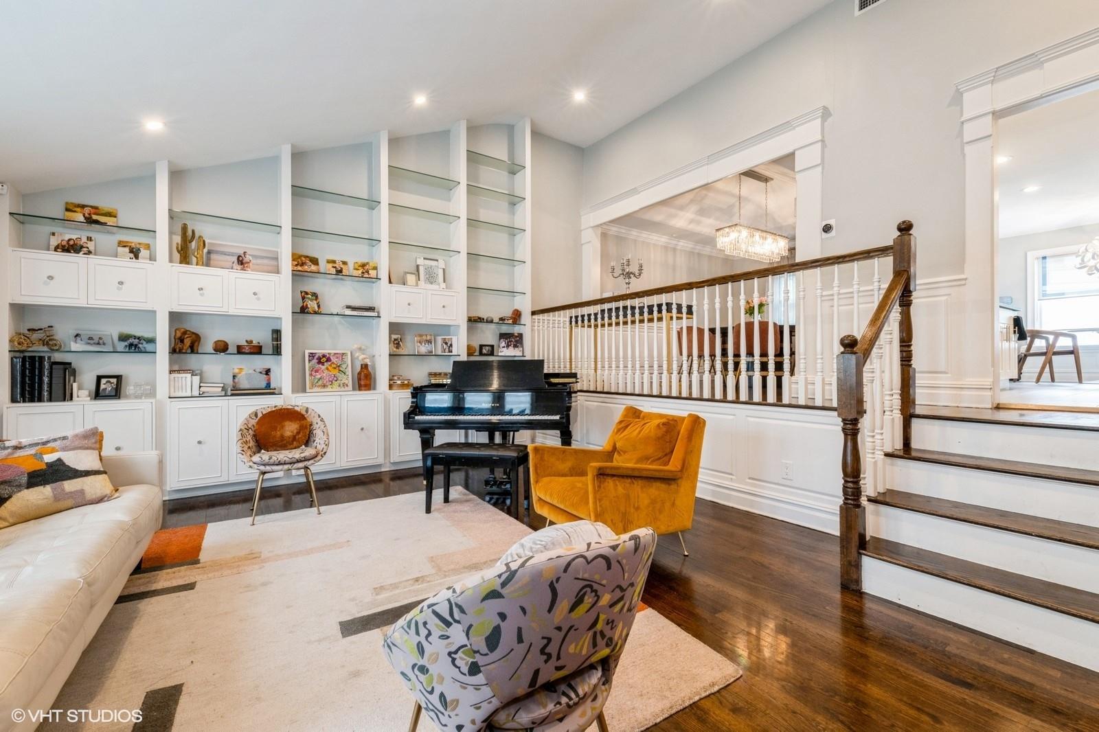 756 Dumont Place, North Woodmere, NY 11581