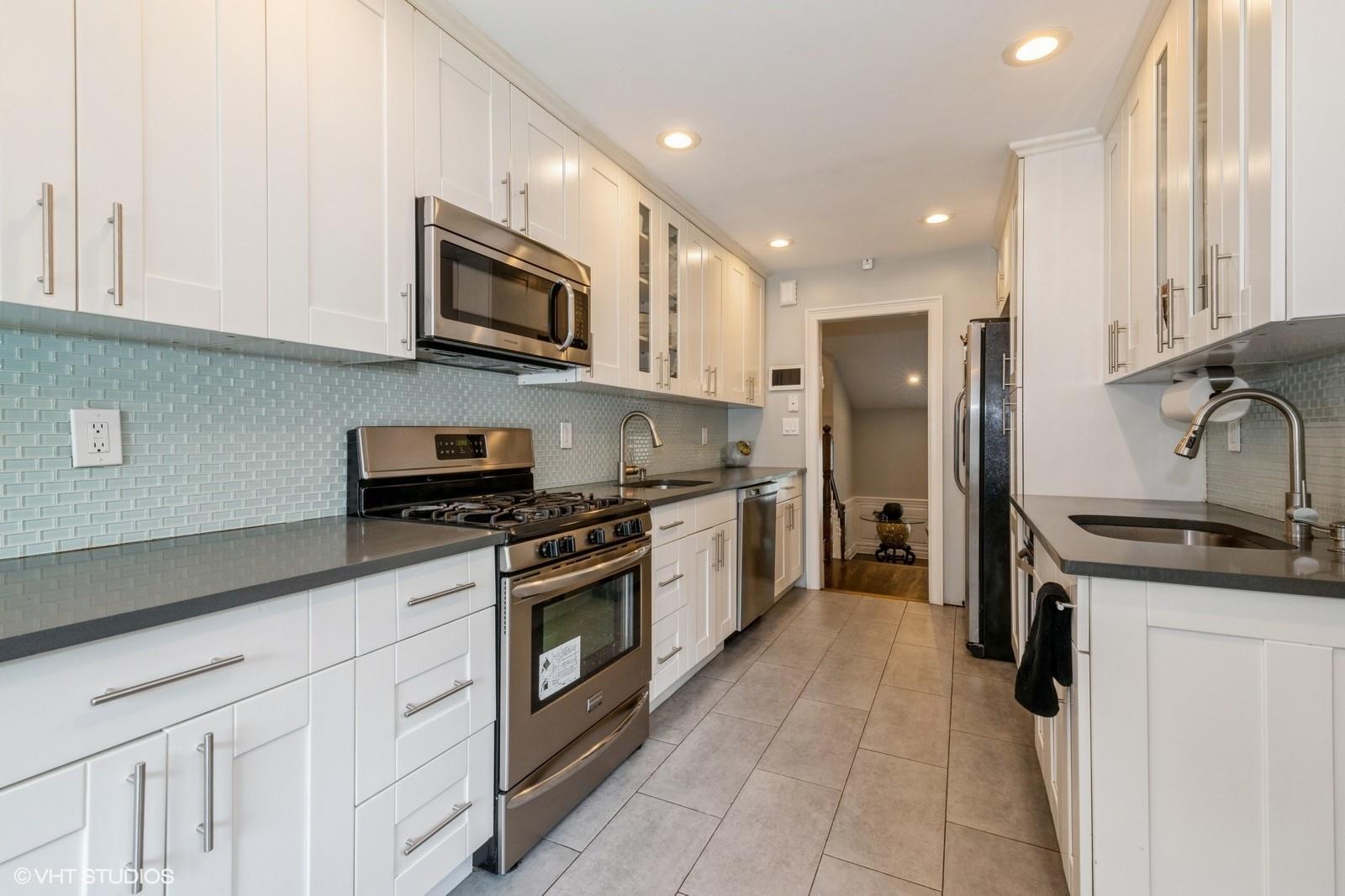 756 Dumont Place, North Woodmere, NY 11581