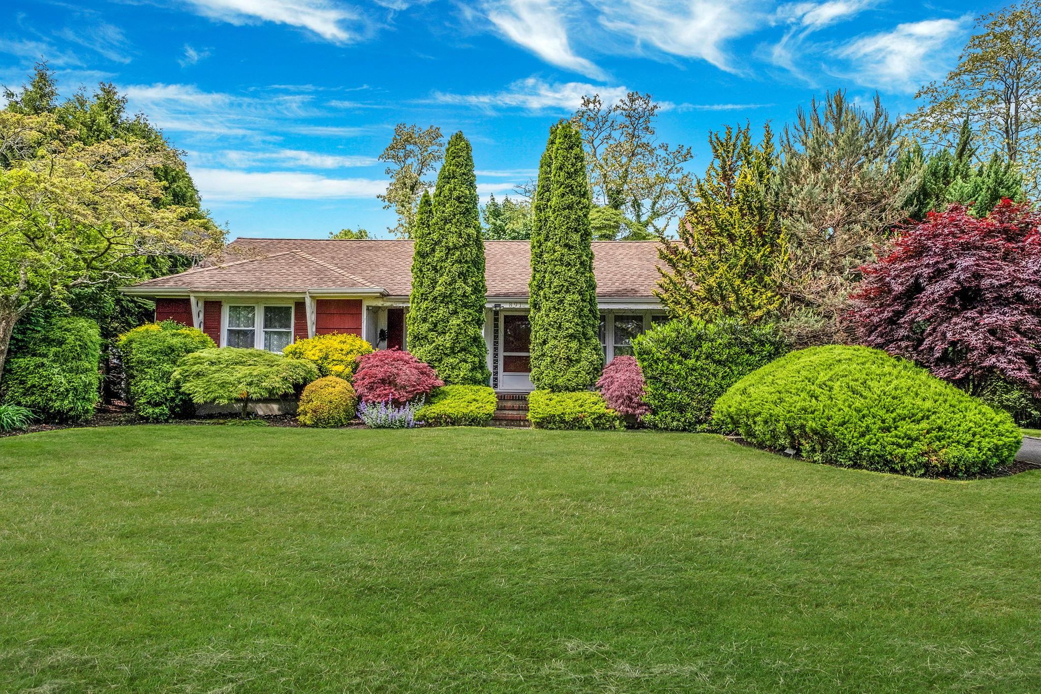 891 Pondview Road, Riverhead, NY 11901