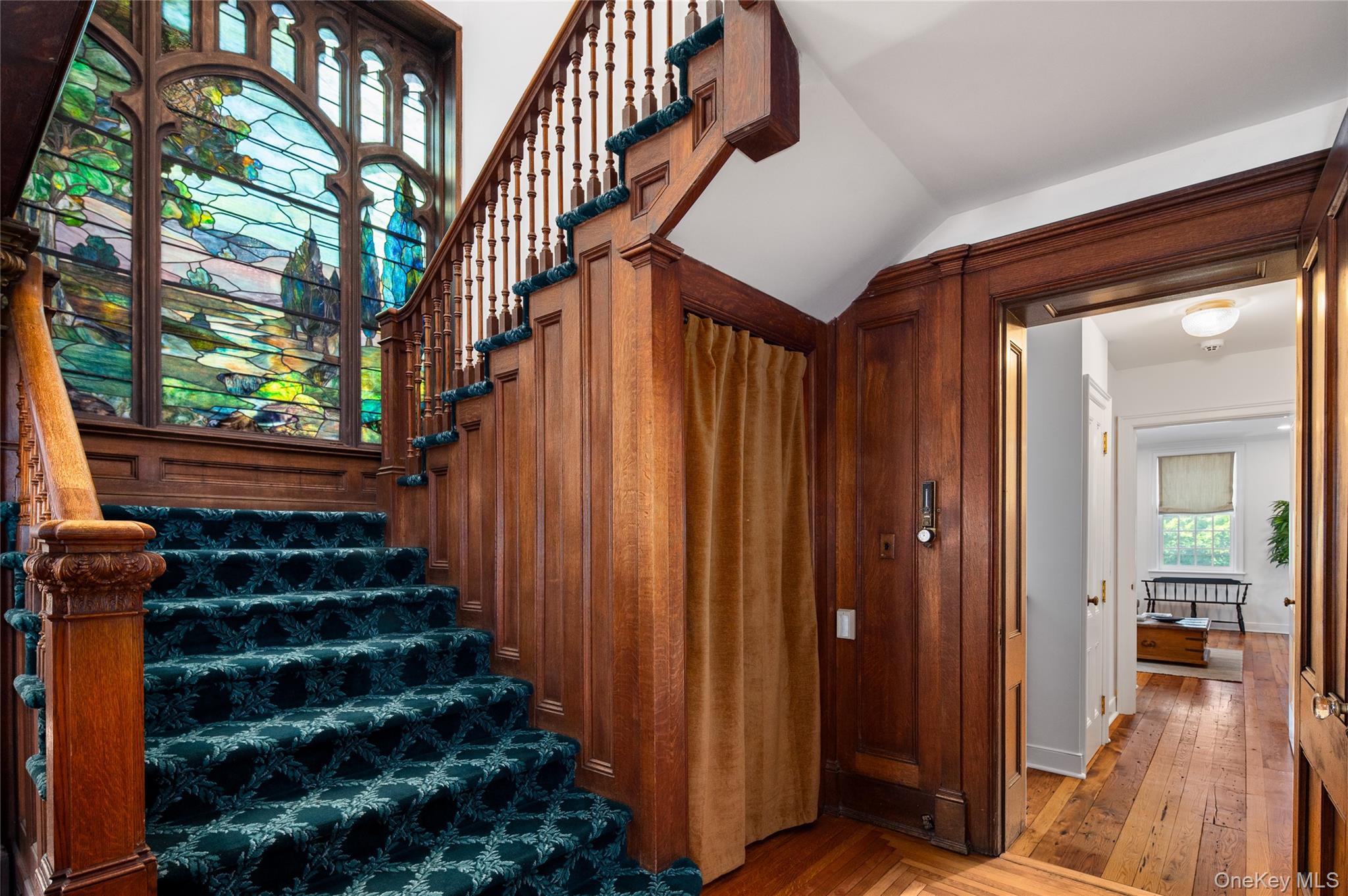 560 Grand Avenue, Balmville, NY 12550