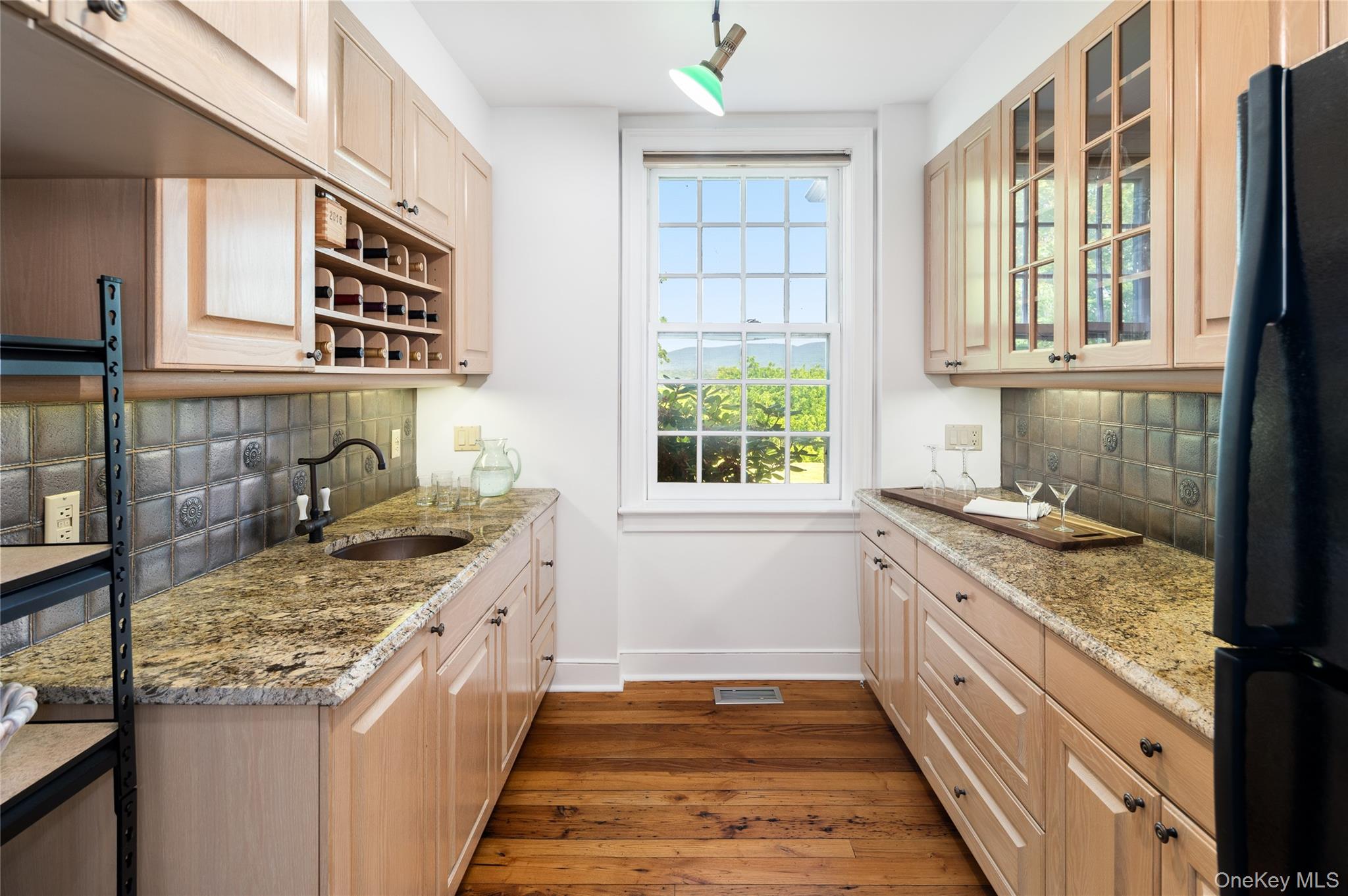 560 Grand Avenue, Balmville, NY 12550