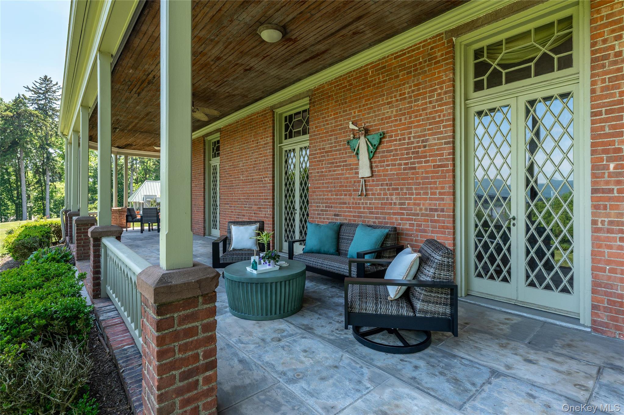 560 Grand Avenue, Balmville, NY 12550