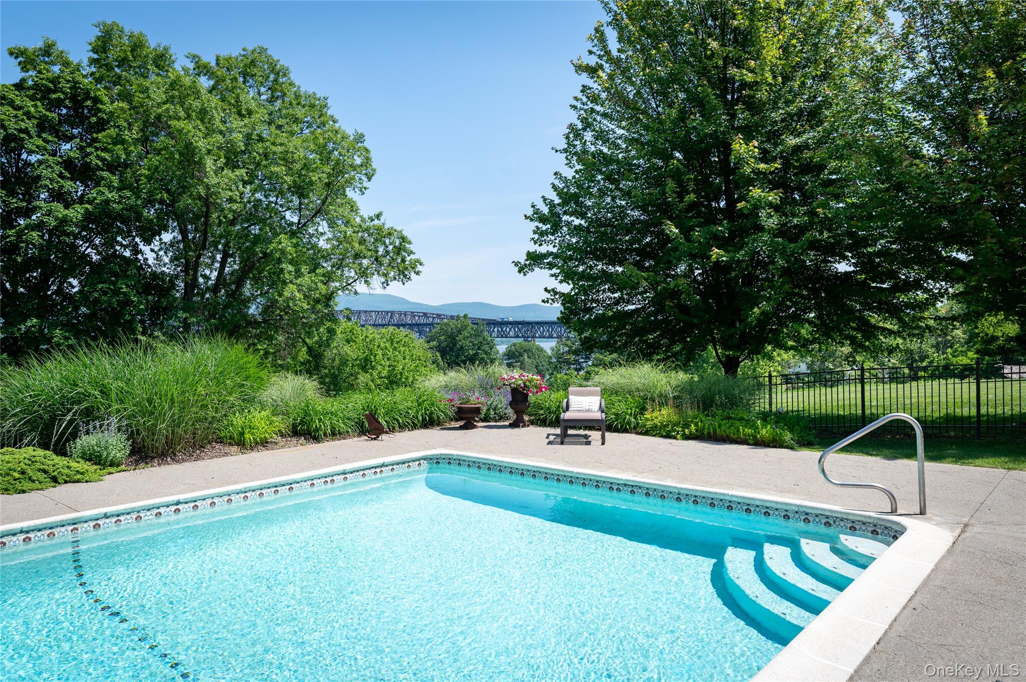 560 Grand Avenue, Balmville, NY 12550