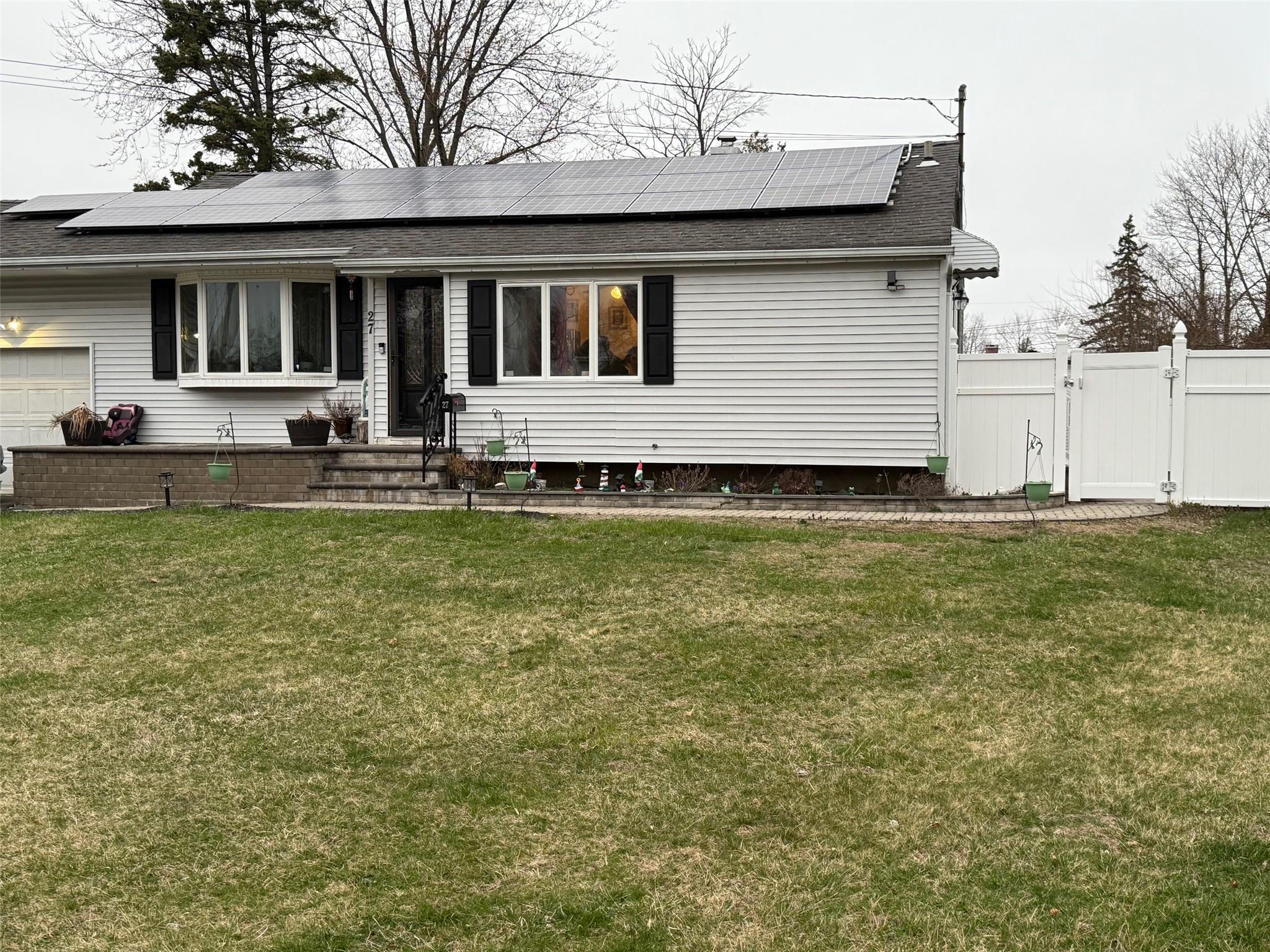 27 Pandora Drive, Brentwood, NY 11717