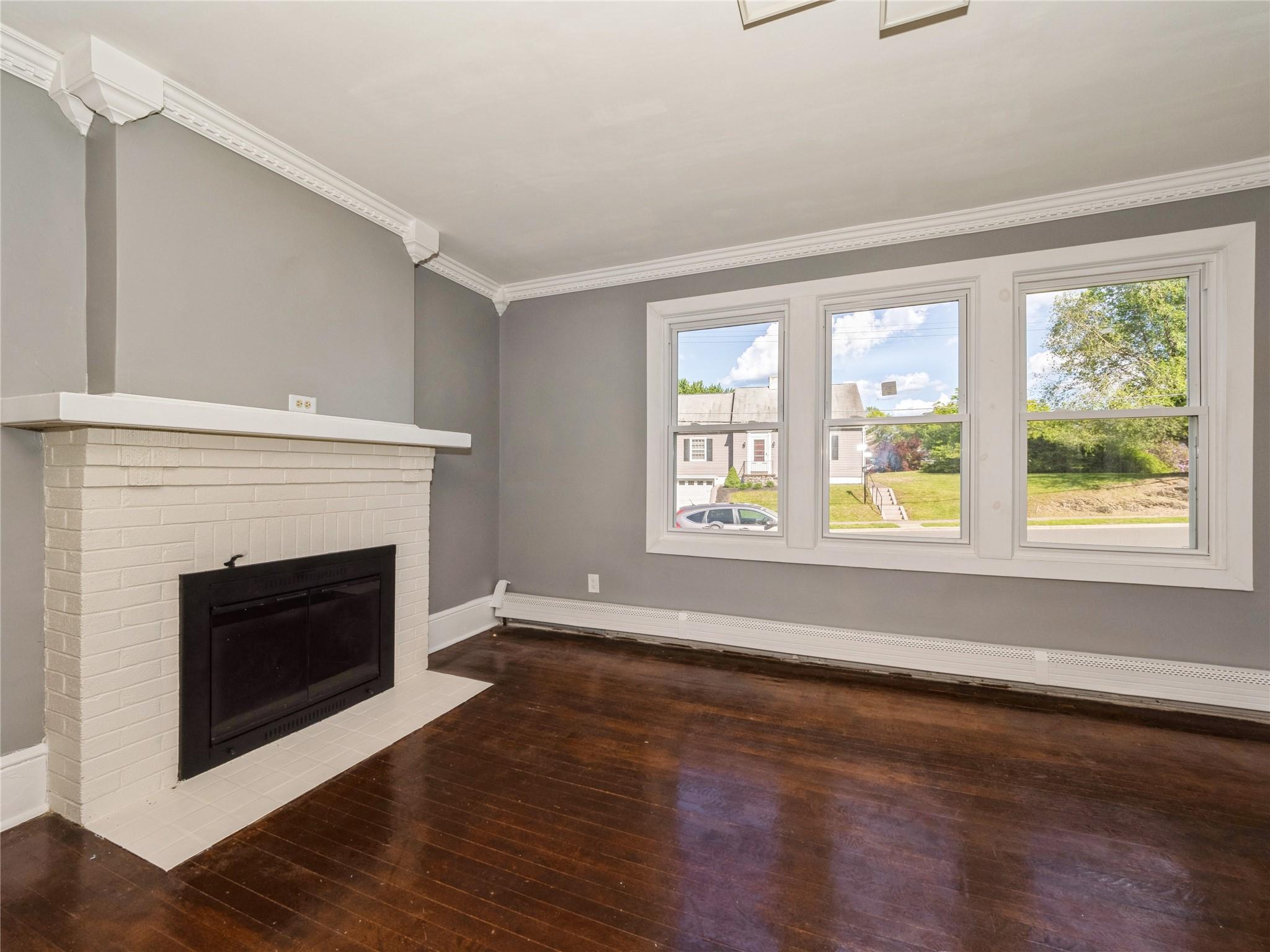 34 Woodland Avenue, Poughkeepsie, NY 12603