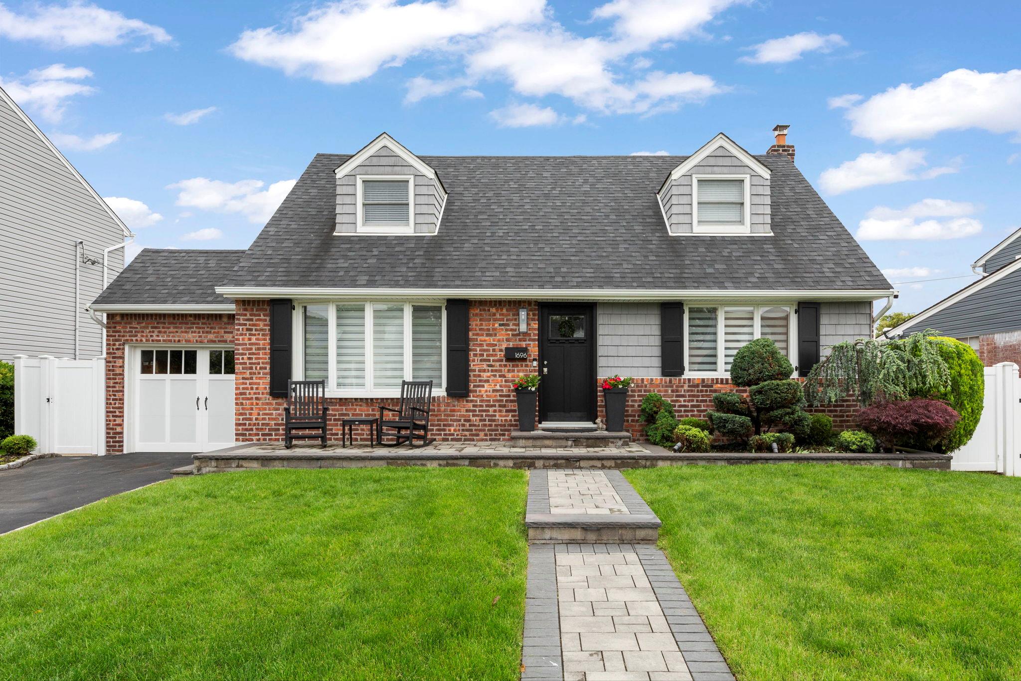 1696 Coral Road, East Meadow, NY 11554