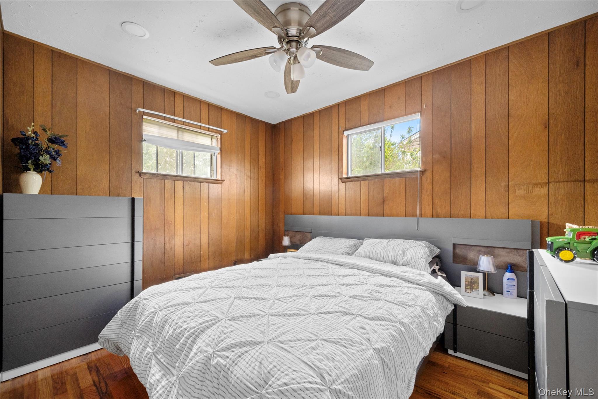 21 Westgate Road, Massapequa Park, NY 11762