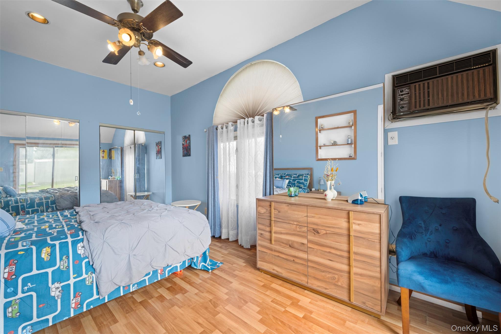 21 Westgate Road, Massapequa Park, NY 11762