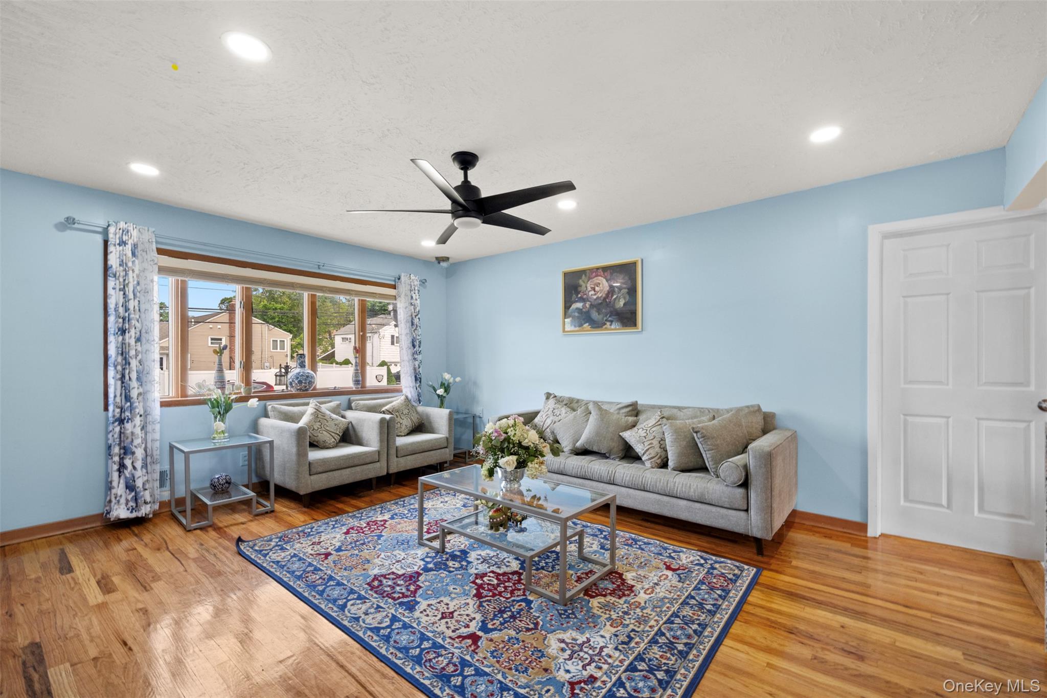 21 Westgate Road, Massapequa Park, NY 11762