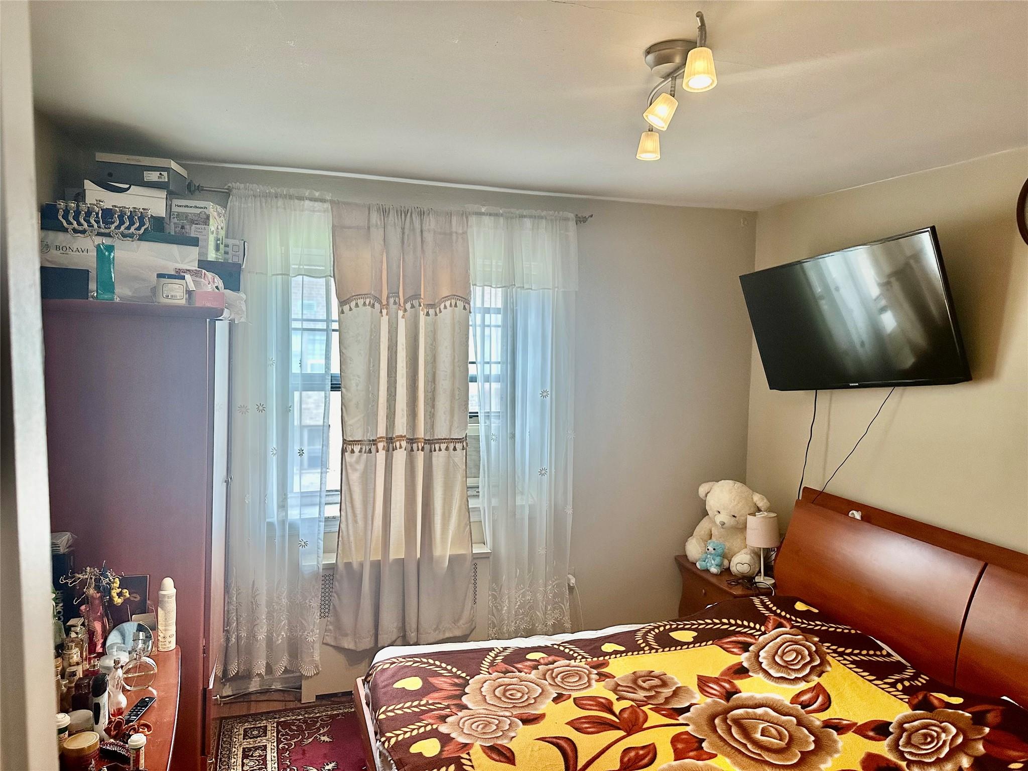 147-11 79th Avenue # 3L, Flushing, NY 11367