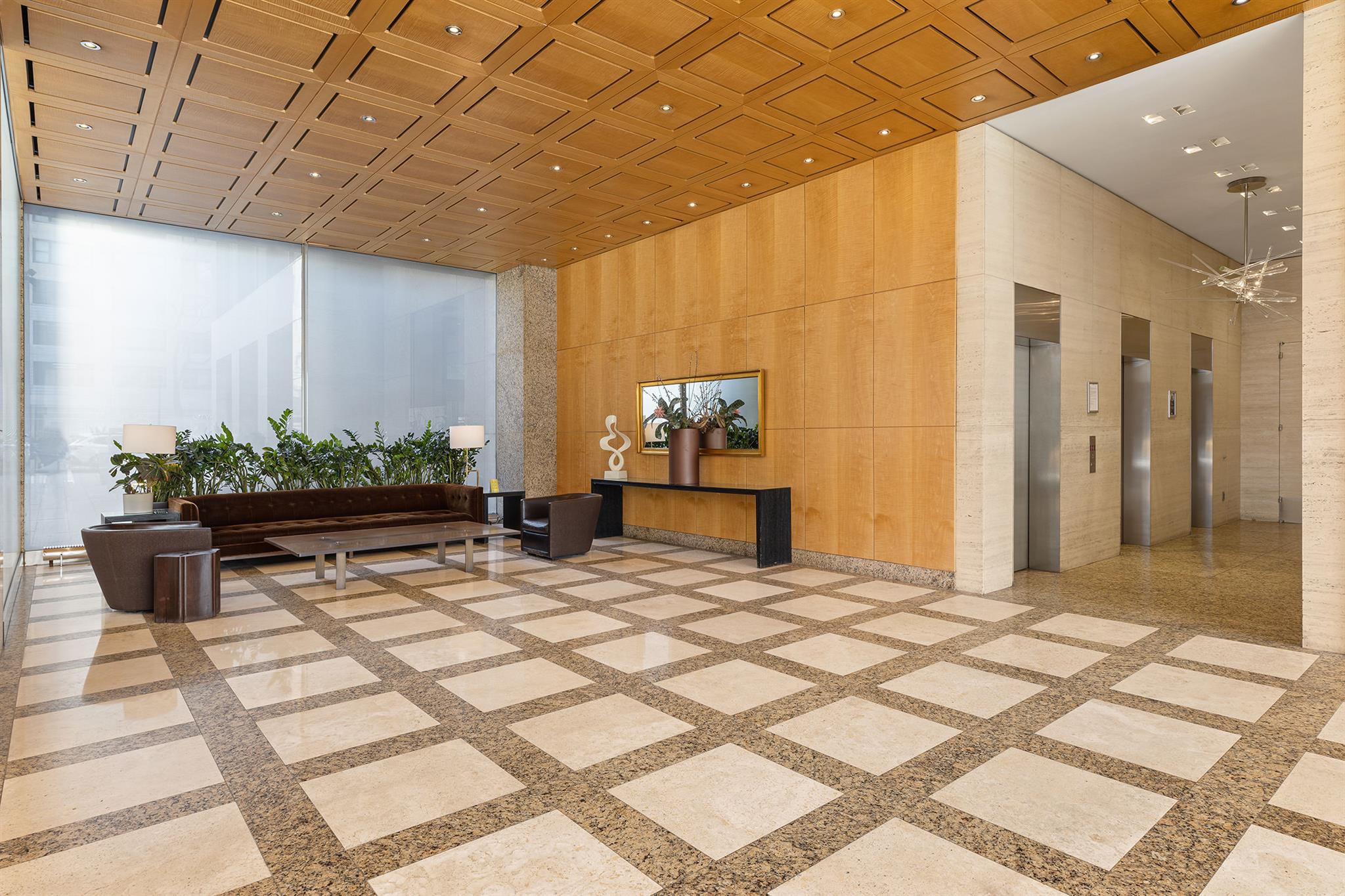 322 W 57th Street # 33U, New York (Manhattan), NY 10019