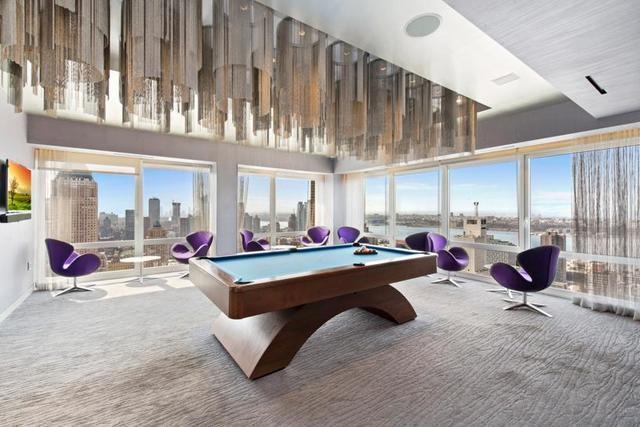 322 W 57th Street # 33U, New York (Manhattan), NY 10019